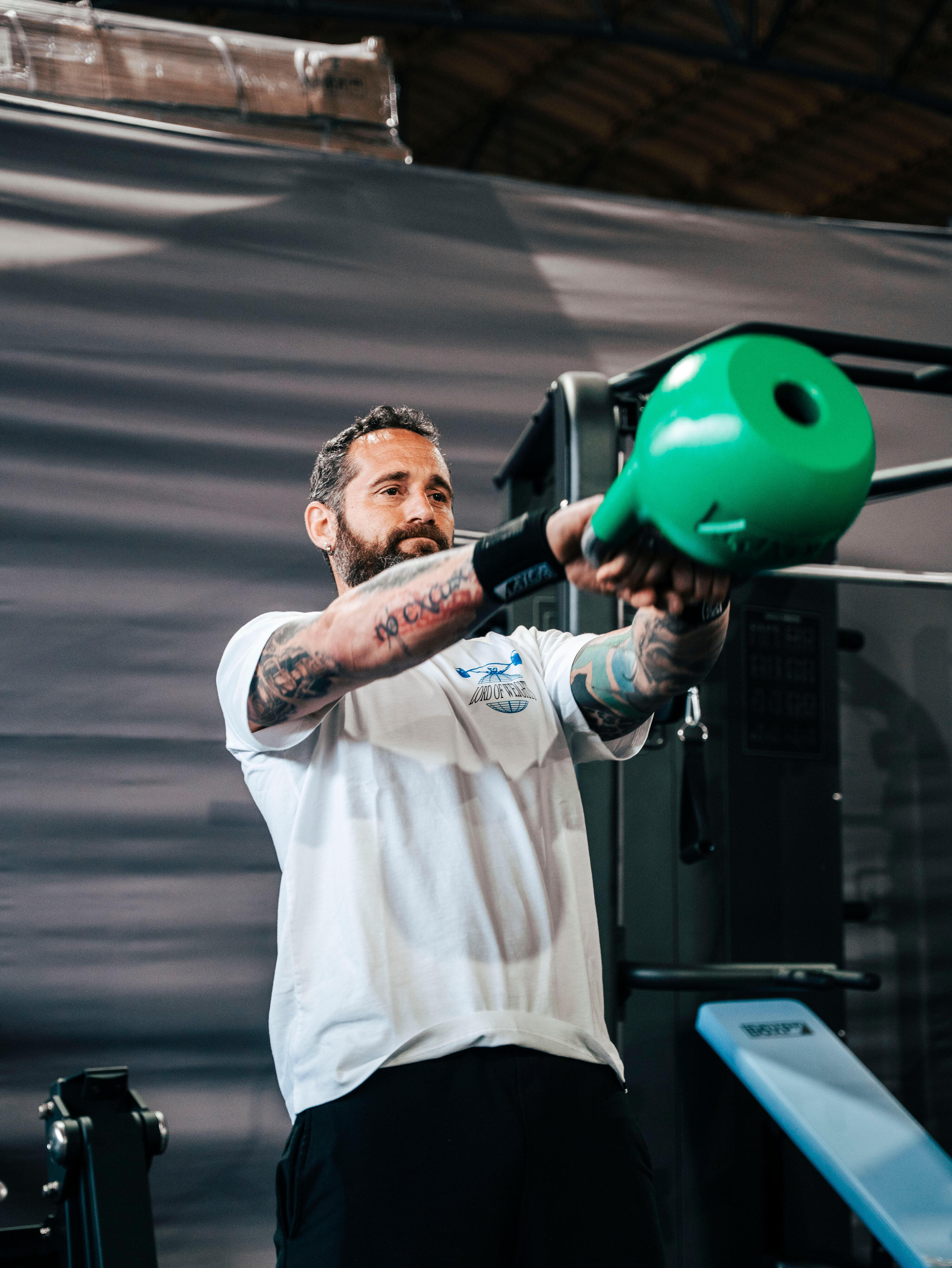 Kettlebell de competición cromo - núcleo hueco - 20 kg 4/5