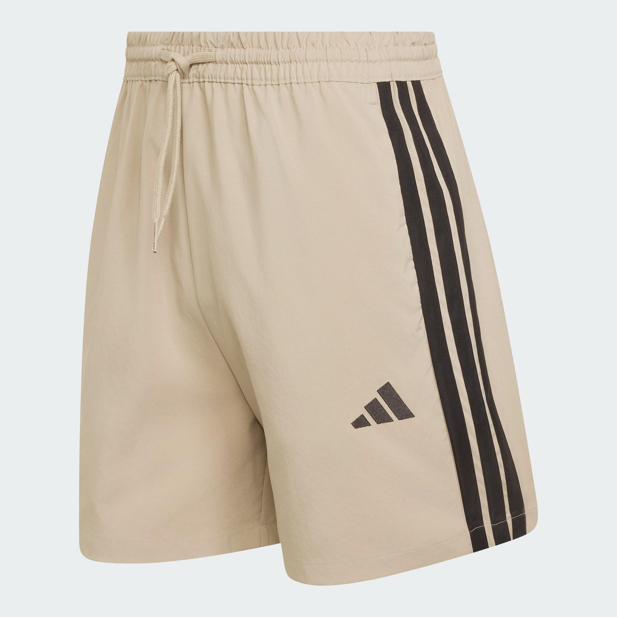 Short Essentials 3-Stripes Chelsea 2/5