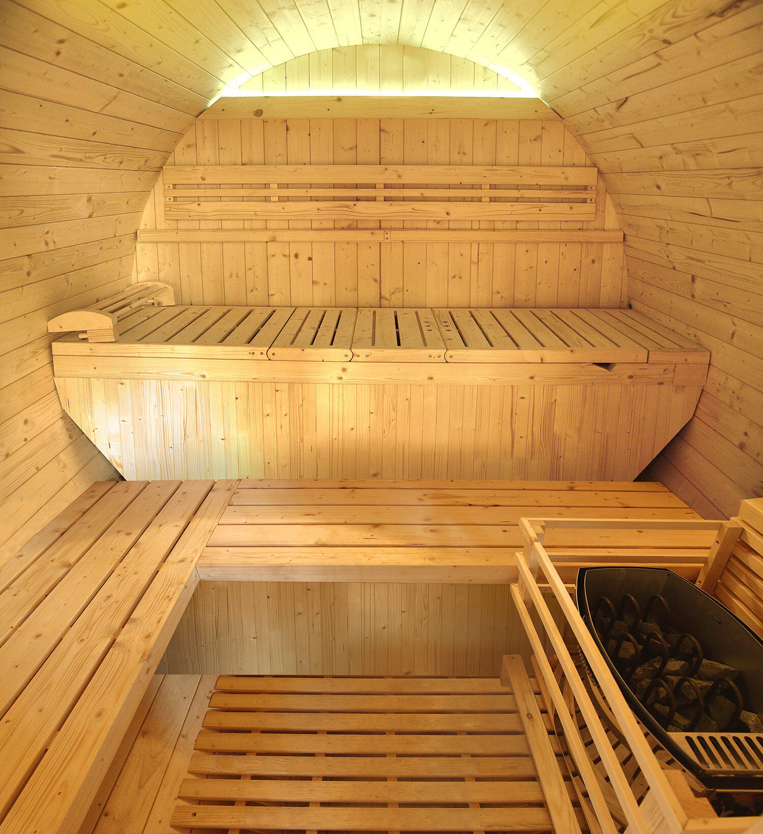 Sauna finlandesa exterior 6  Plazas Gaia Luna cromoterapia Abeto Canadá LED 2/7