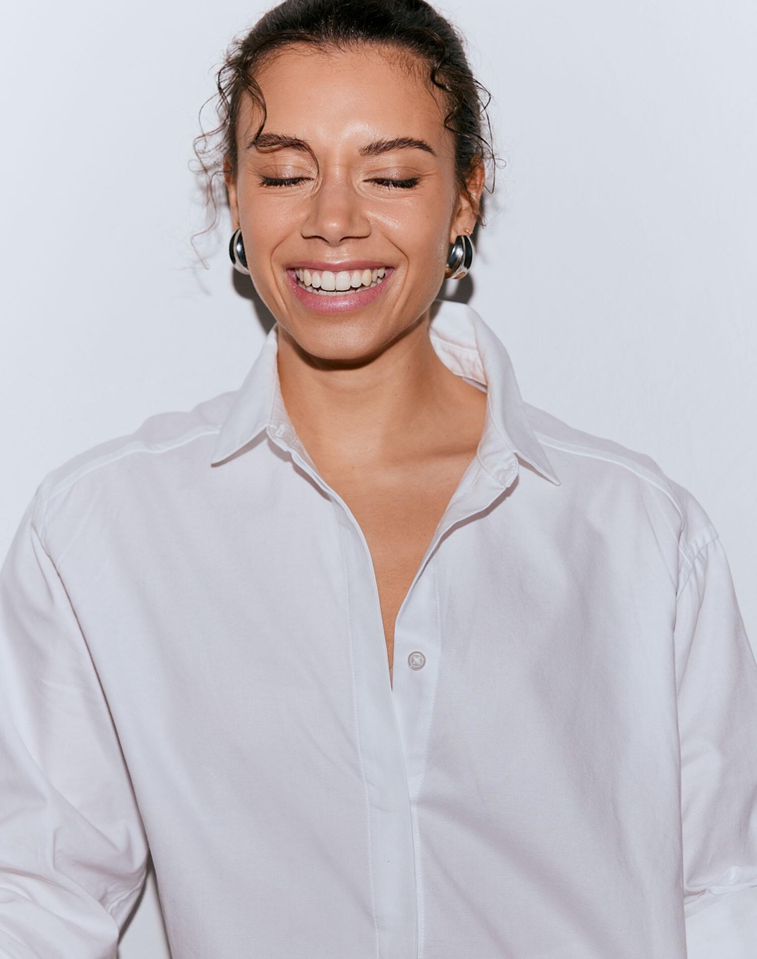 Camisa Mujer Algodón Tejido Oxford Abotonada Manga Larga Corte Relajado Blanco 2/6
