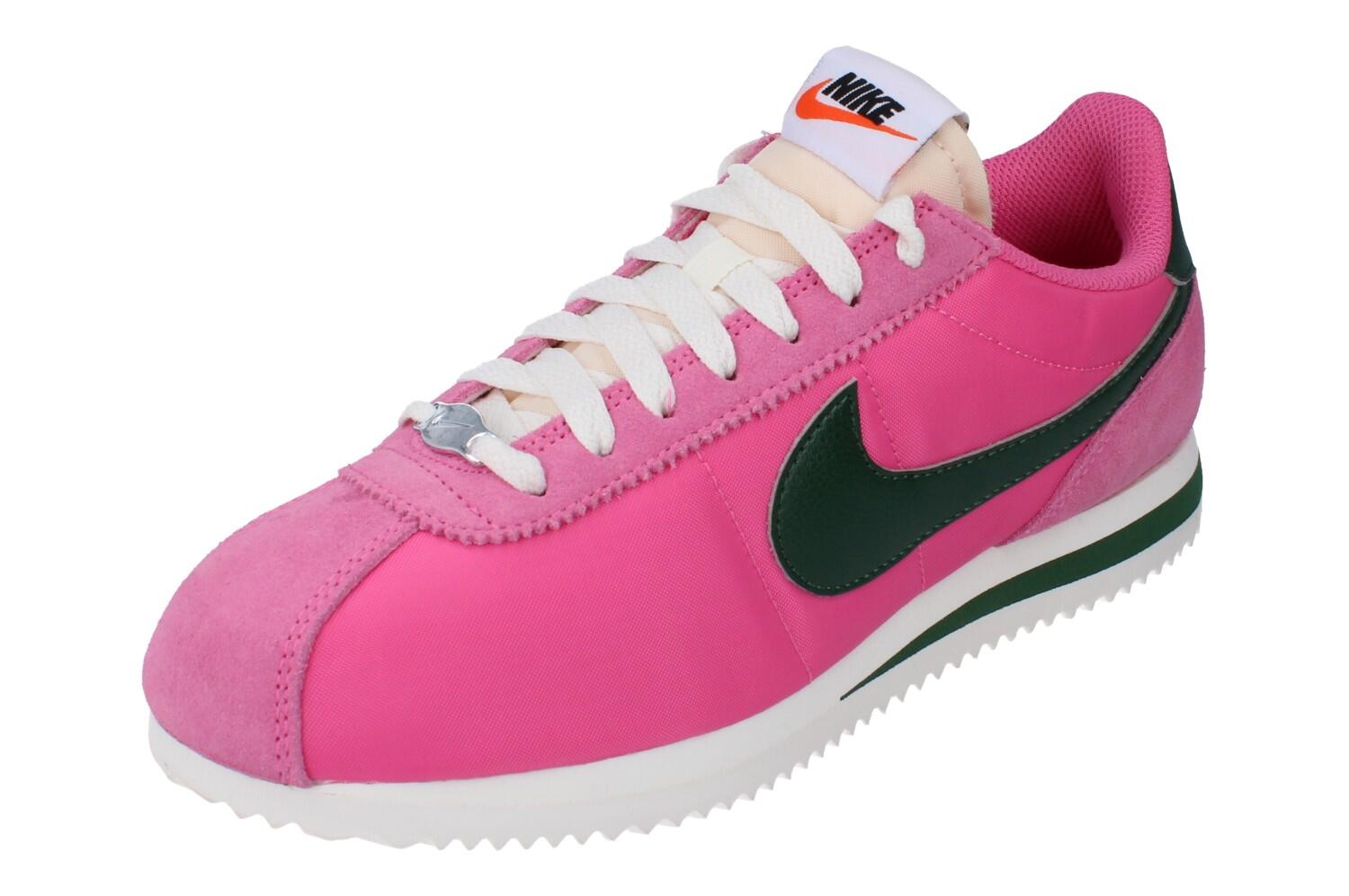 NIKE picture