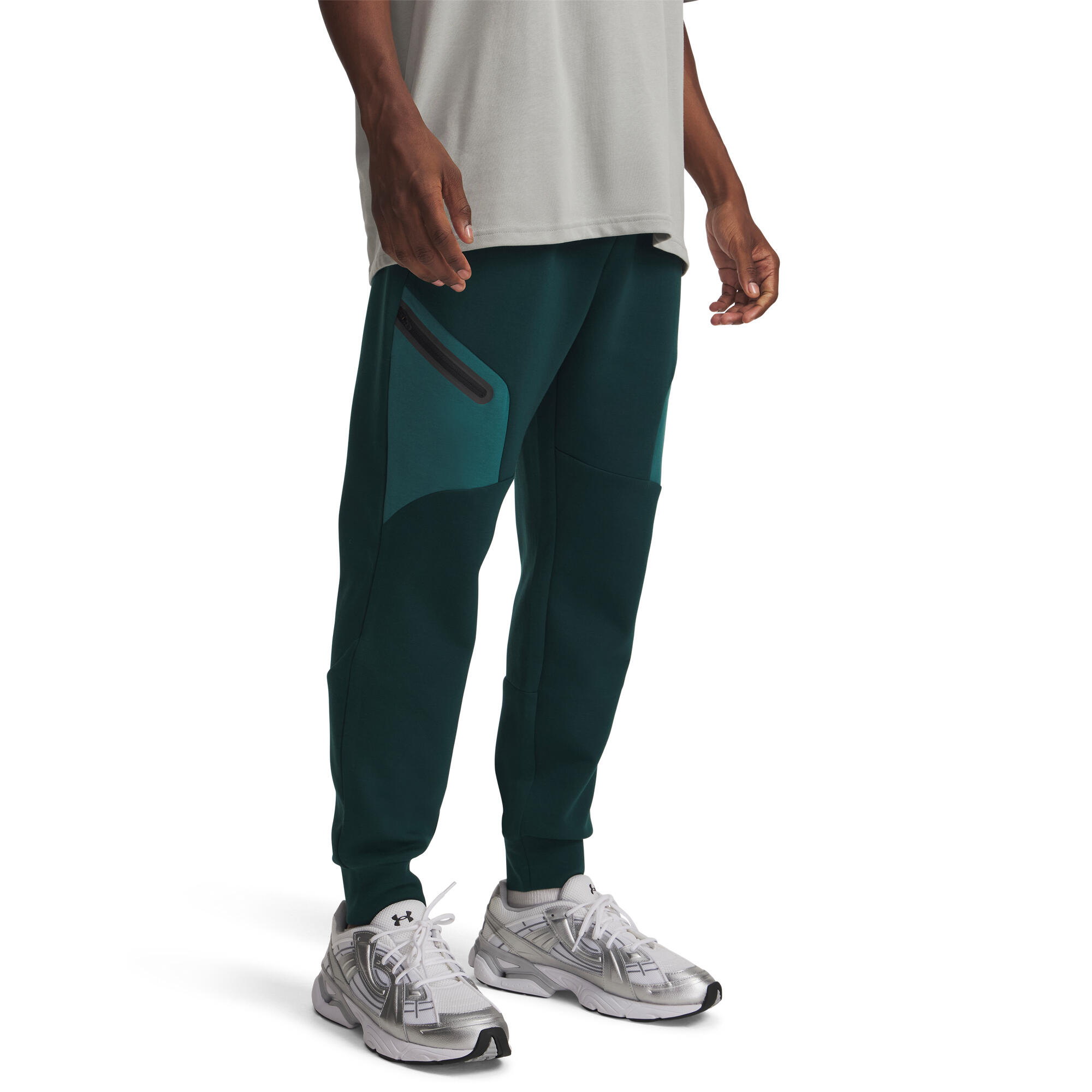 UNDER ARMOUR picture