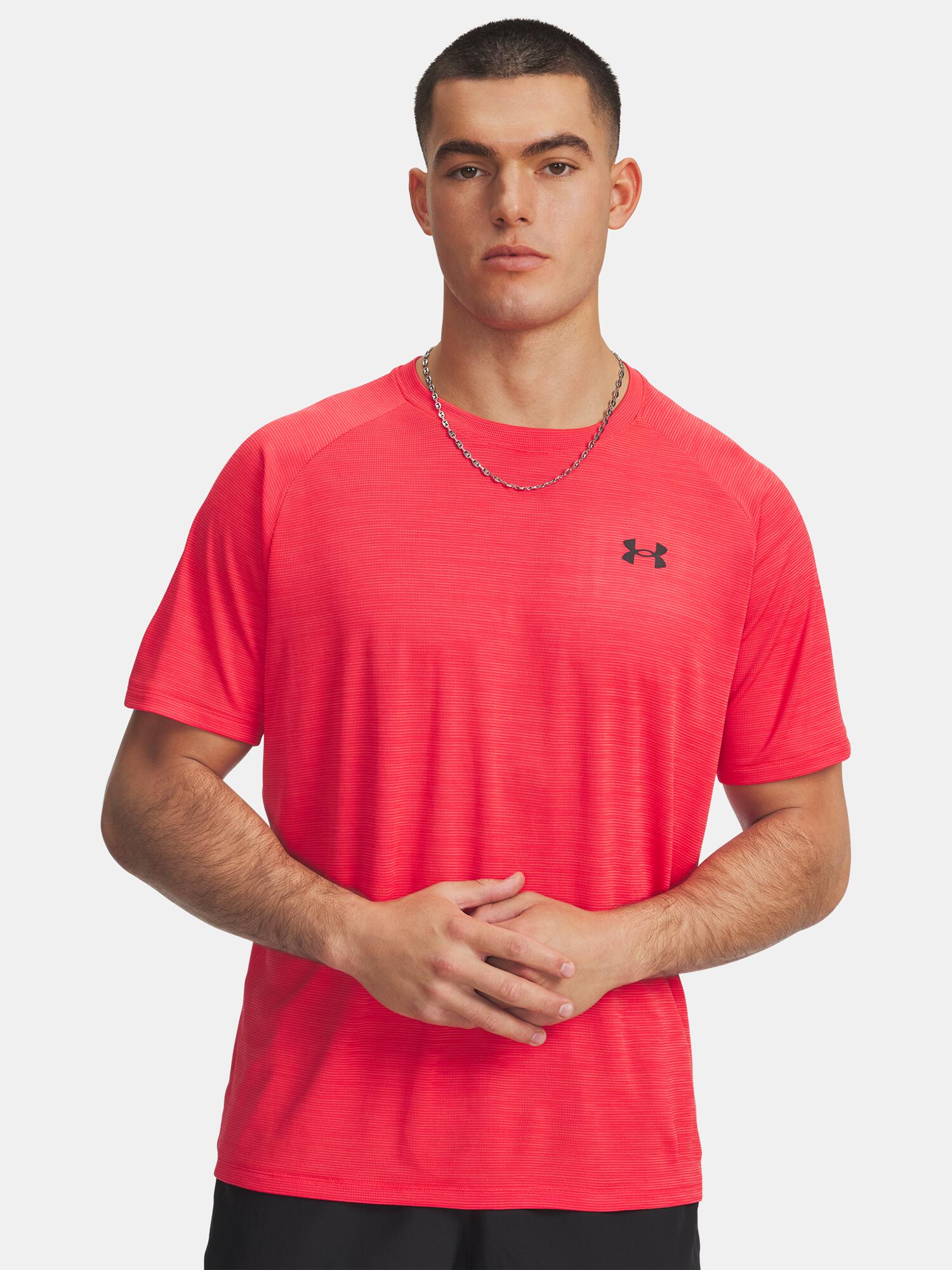 UNDER ARMOUR picture