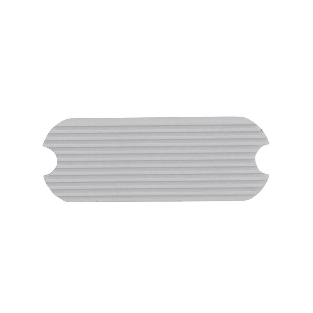 Horizontally inclined rubber platforms