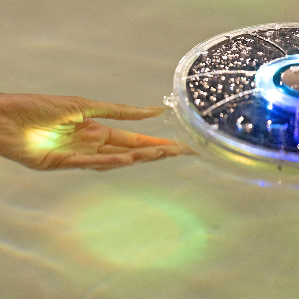 Fontana solare con LED Bestway FloatBrig ht 4/7