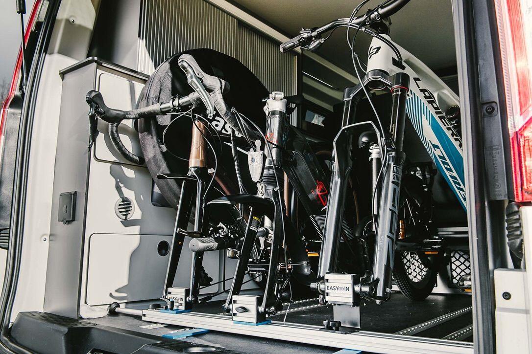 PORTE-VÉLO INTÉRIEUR VOITURE EASYIN PRO 3 VÉLOS 3/7