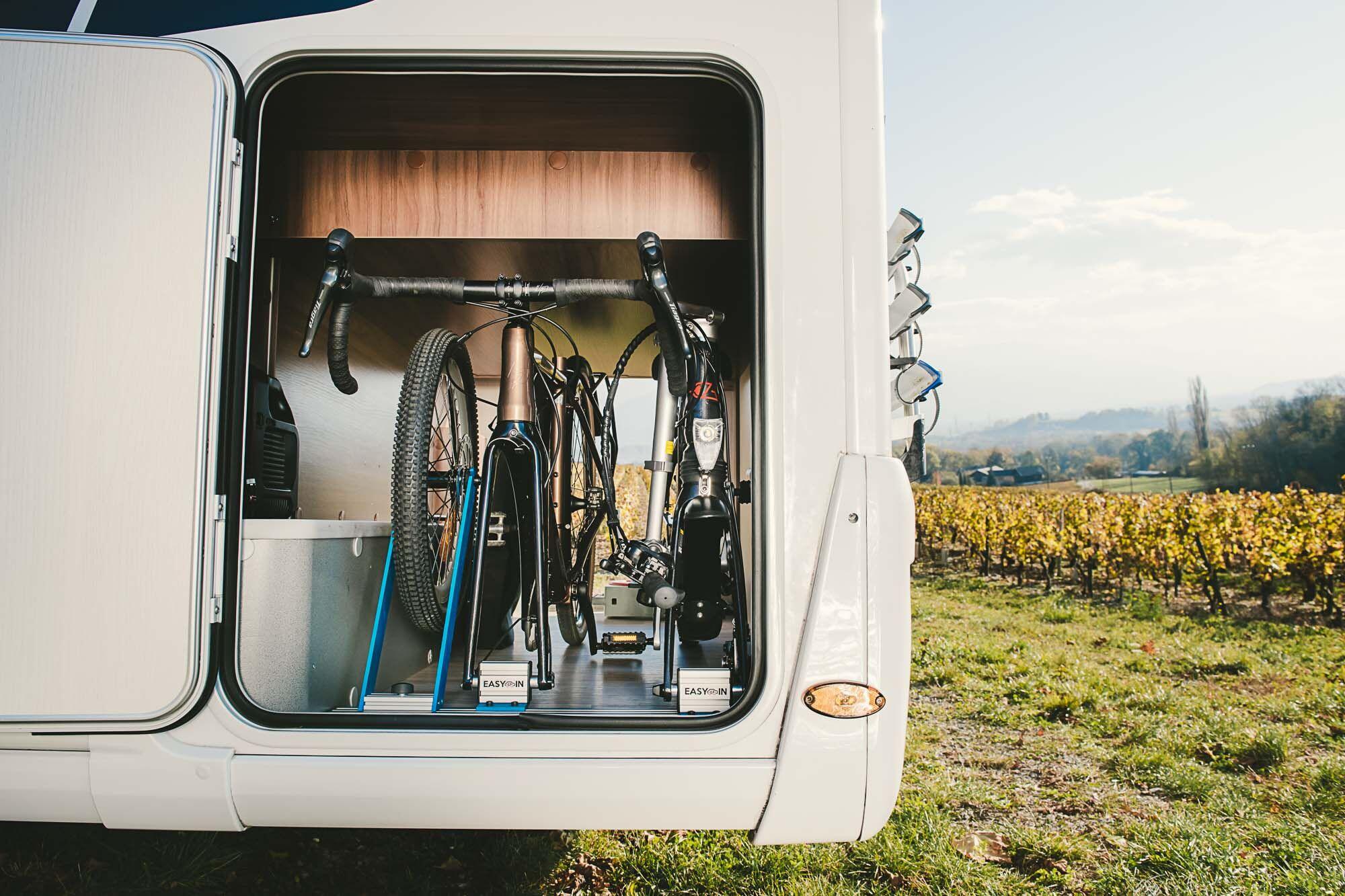 PORTE-VÉLOS INTÉRIEUR VOITURE EASYIN CLASSIC 4 VÉLOS 5/6
