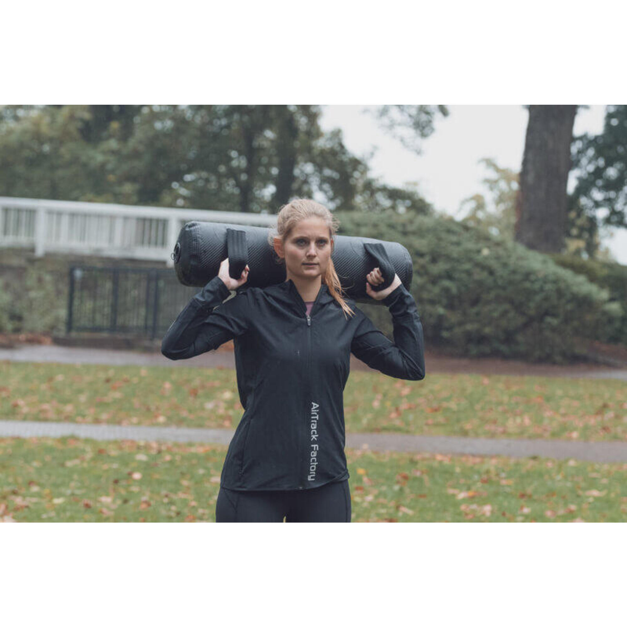 Wassergefüllte Fitnesstasche aufblasbar Aquabag S 60 x 20 cm schwarz