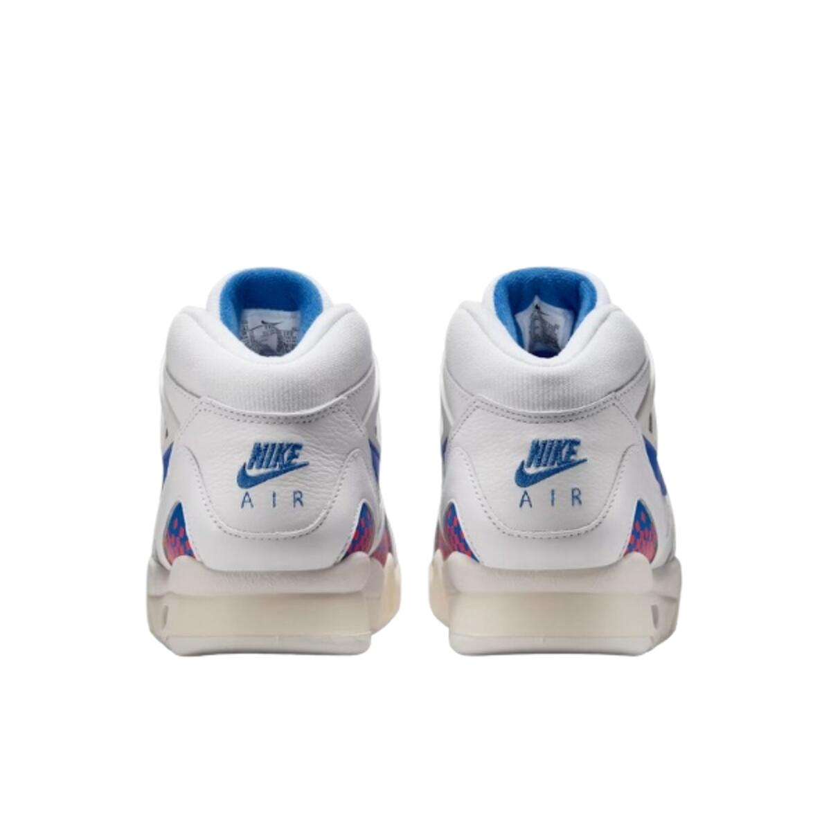 Schoenen  Air Tech Challenge II Pixel Court (2025) 3/4