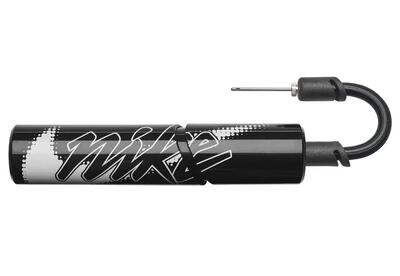 Ballenpomp nike essentieel, compact ontwerp