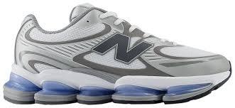 NEW BALANCE picture