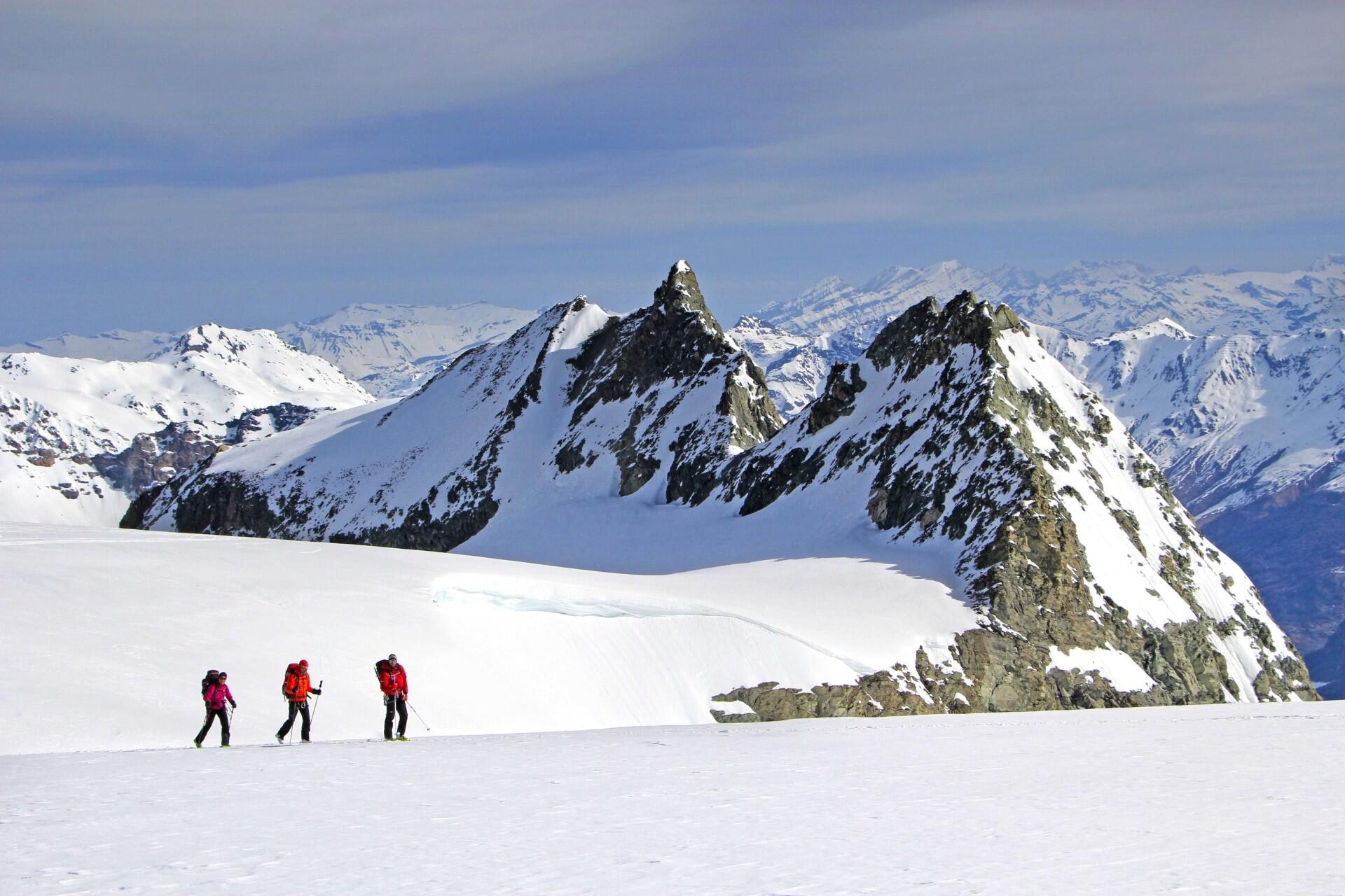 DECATHLON TRAVEL picture