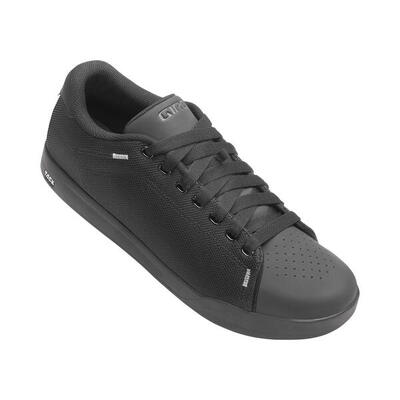 Paar giro deed schoenen zwart