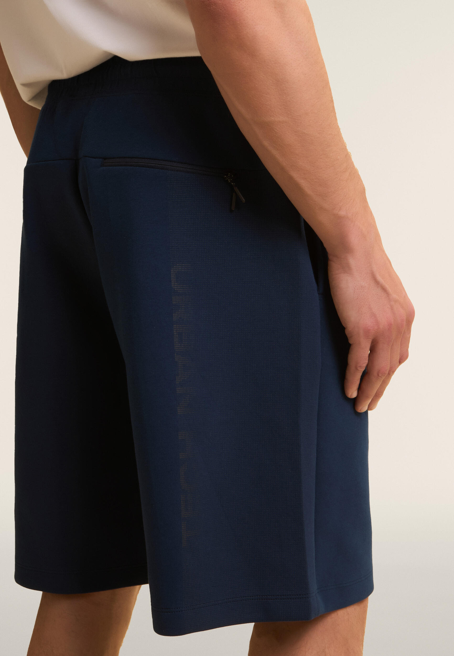 Pantalon de sport Urban Tech avec bas élastiqué 4/4