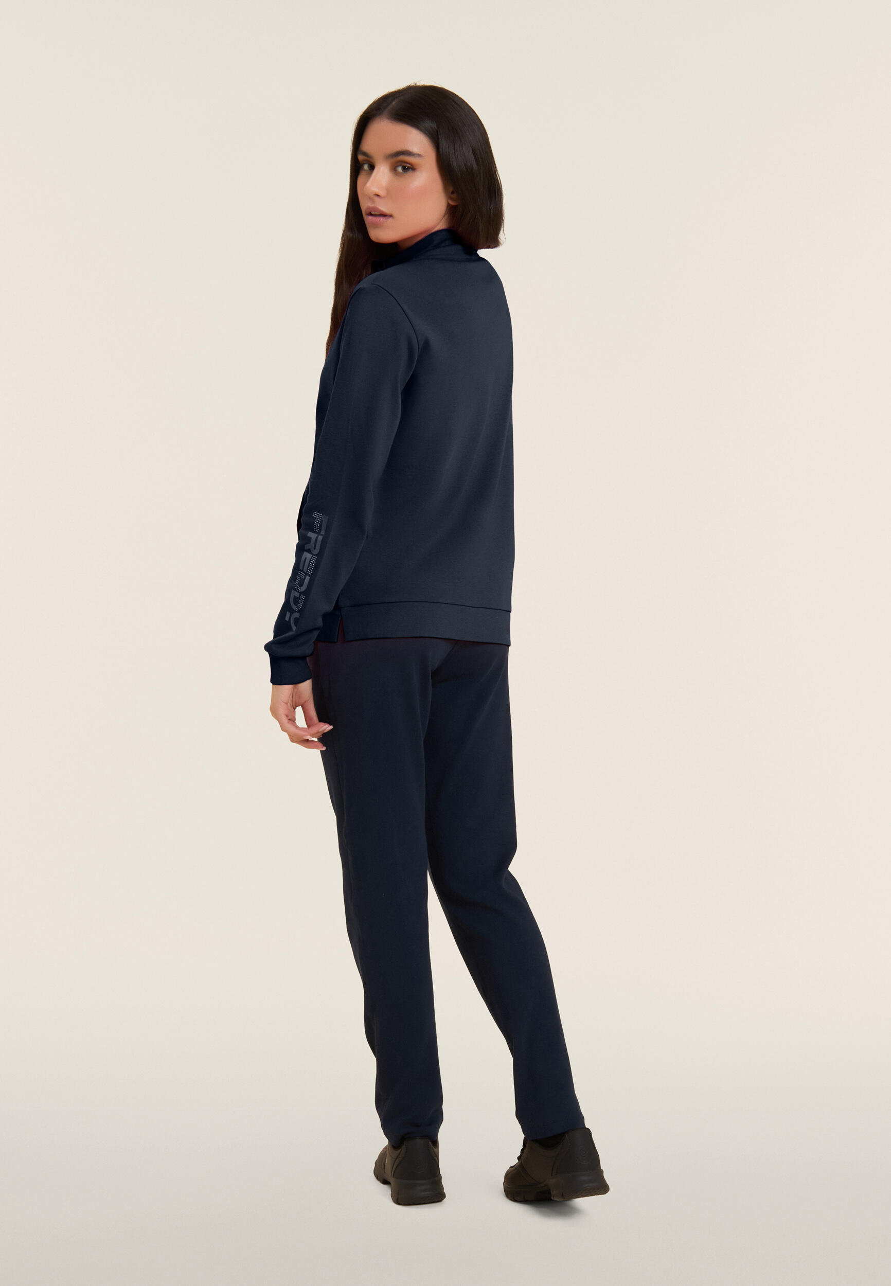 Jumpsuit met ritssluiting en hoge kraag, logo met parels op de mouw 3/5