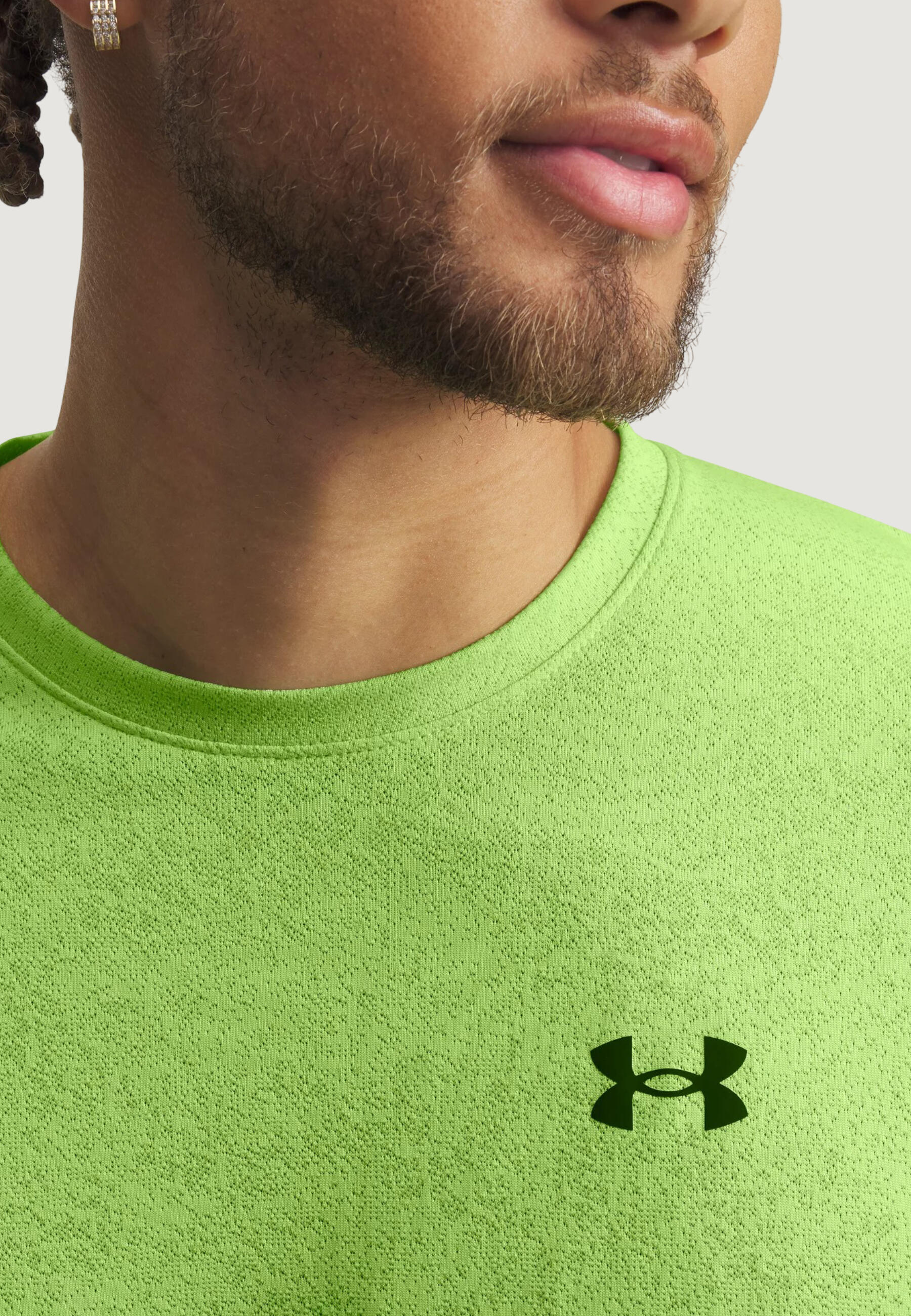 Crop top T-shirt UA TECH TEE PIXELATE HEREN Groen 2/4
