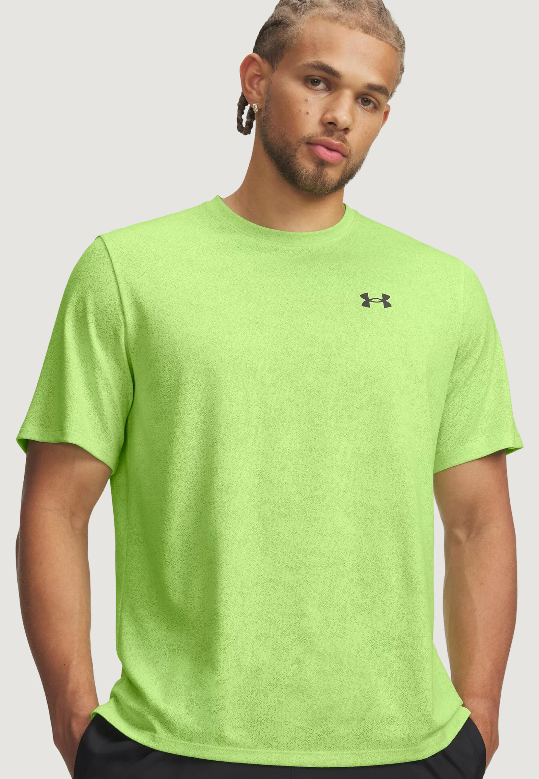 UNDER ARMOUR picture