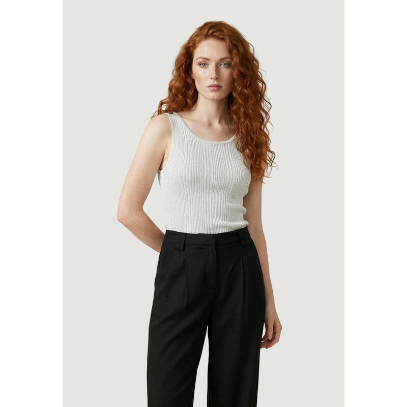 4773b327-2ed7-492f-b297-dc995bda234e_c250