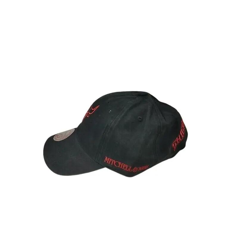 Gorra desgastada con logo de los Chicago Bulls 2/3