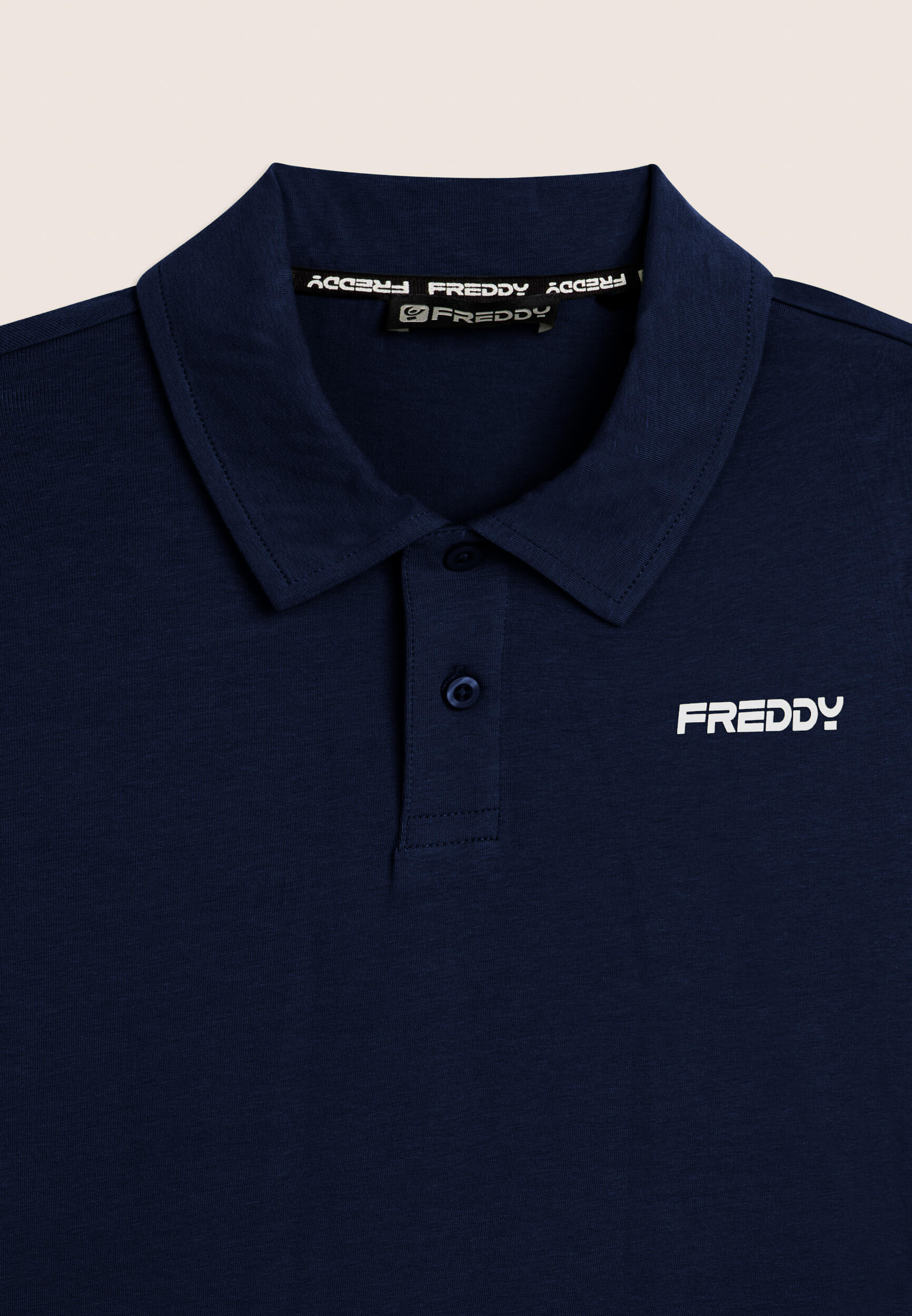 Polo de tejido de punto elástico grueso con logotipo 3/3