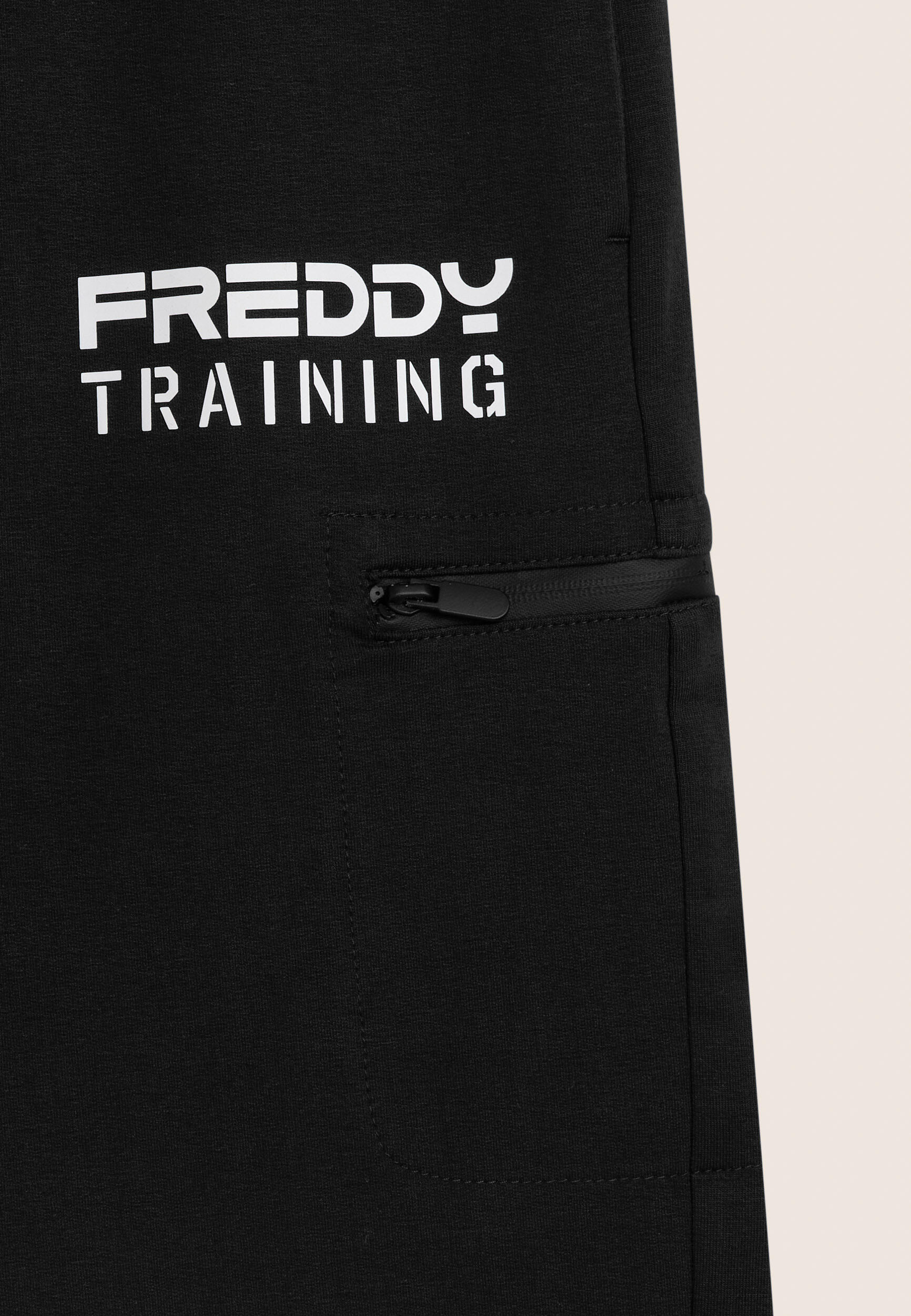 Pantalones cortos con motivo «TRAINING» y bolsillo con cremallera 3/3