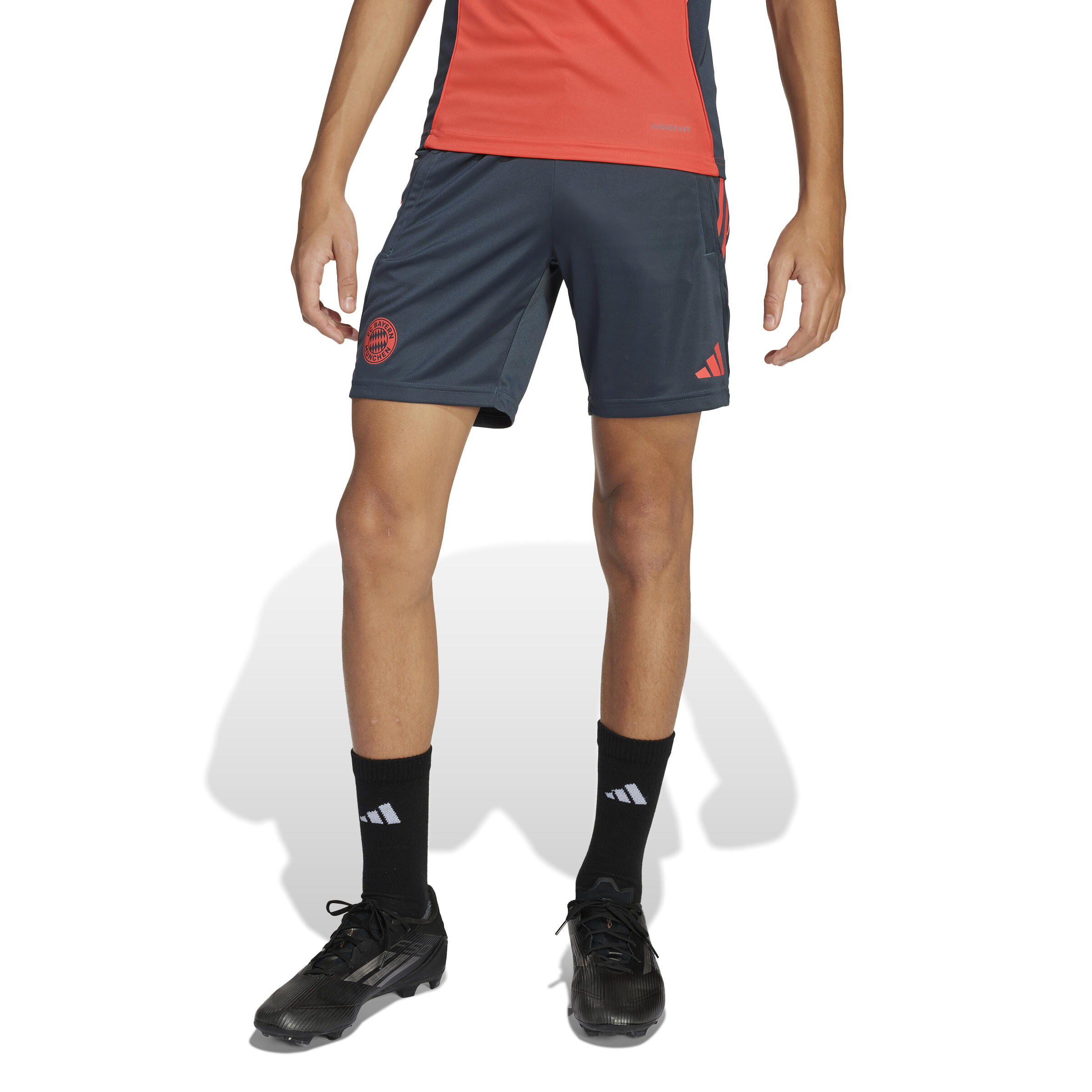 Bayern München Trainingsshort für Kinder 2025/26 2/7