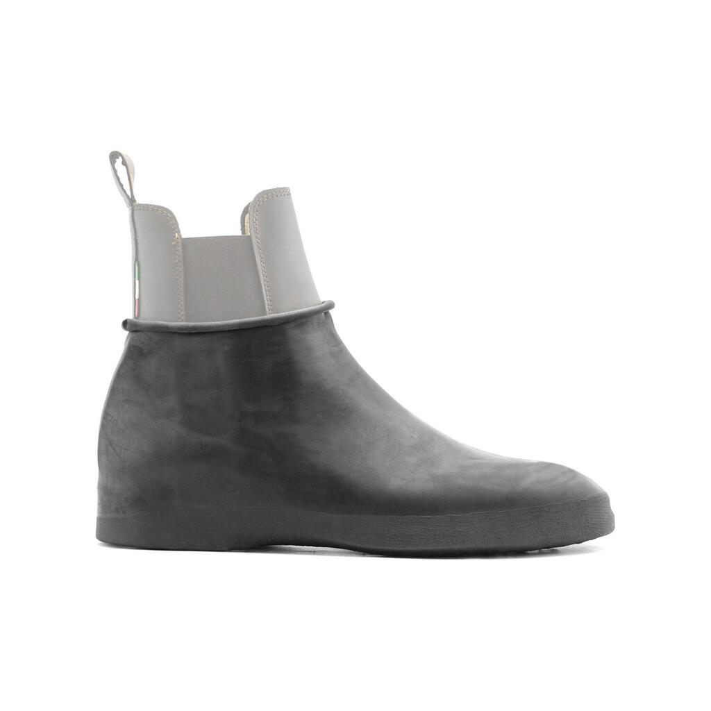 Rubber galoshes