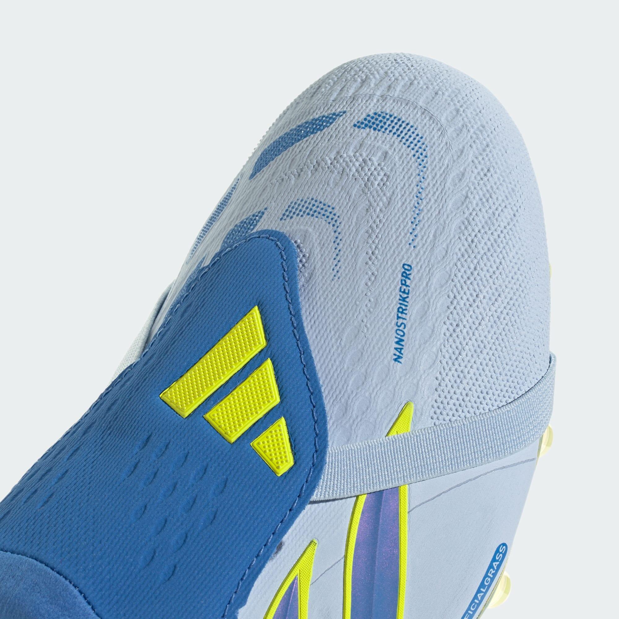 Scarpa da calcio PREDATOR PRO con linguetta ripiegabile per superfici in erba 5/7