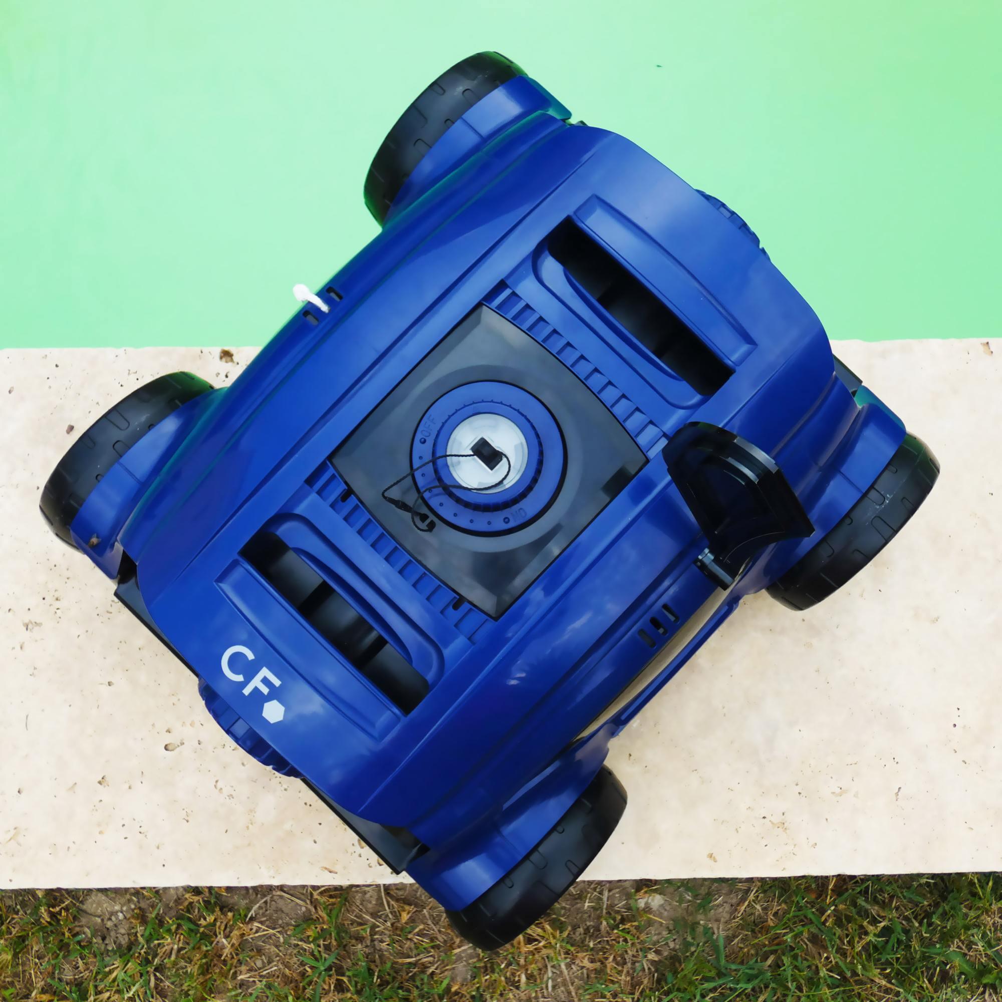Kabelloser Poolroboter CF 100 Cl, mit Akku bis zu 100m² 2/7