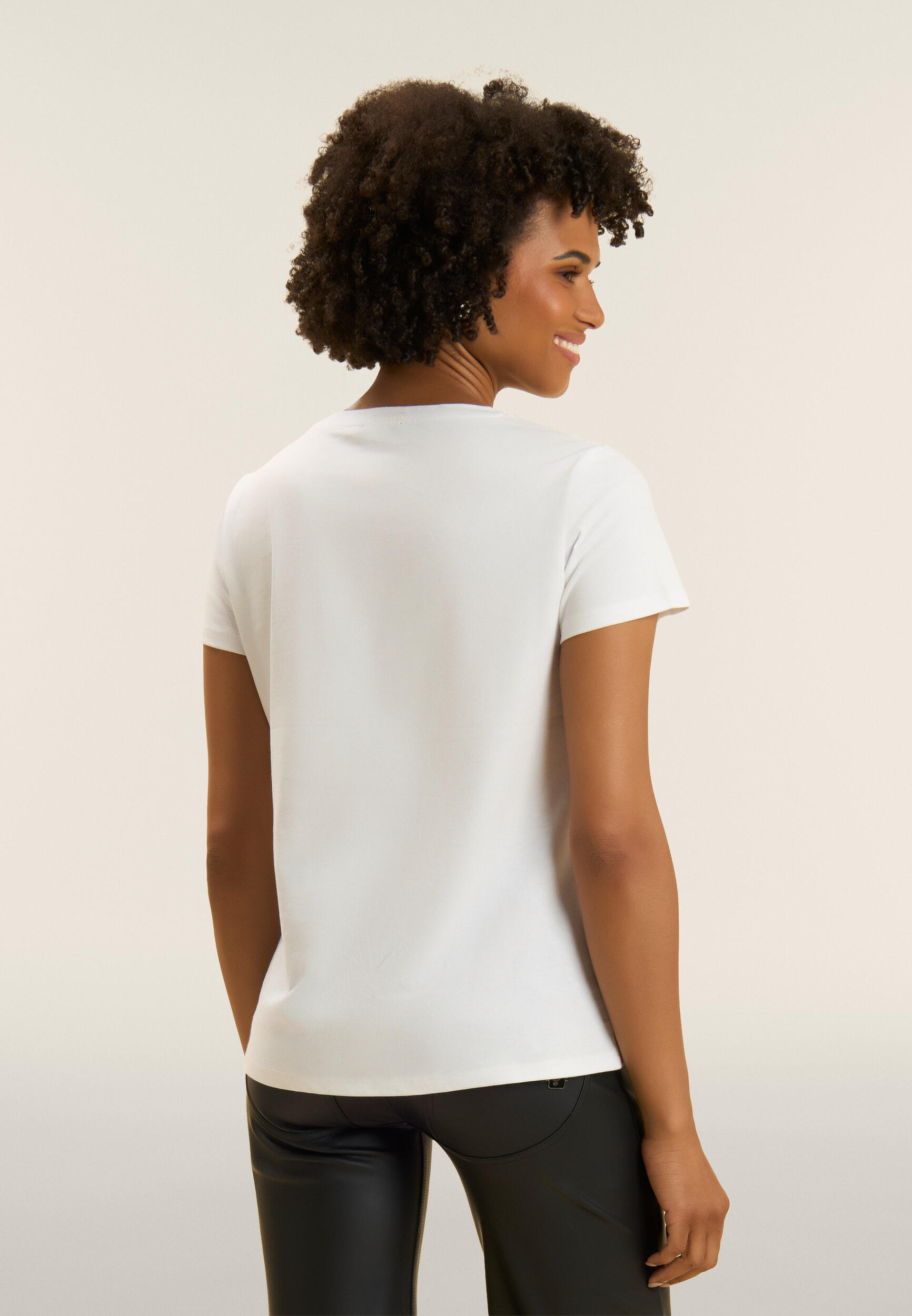T-shirt avec paillettes et empiècement en mesh 3/4