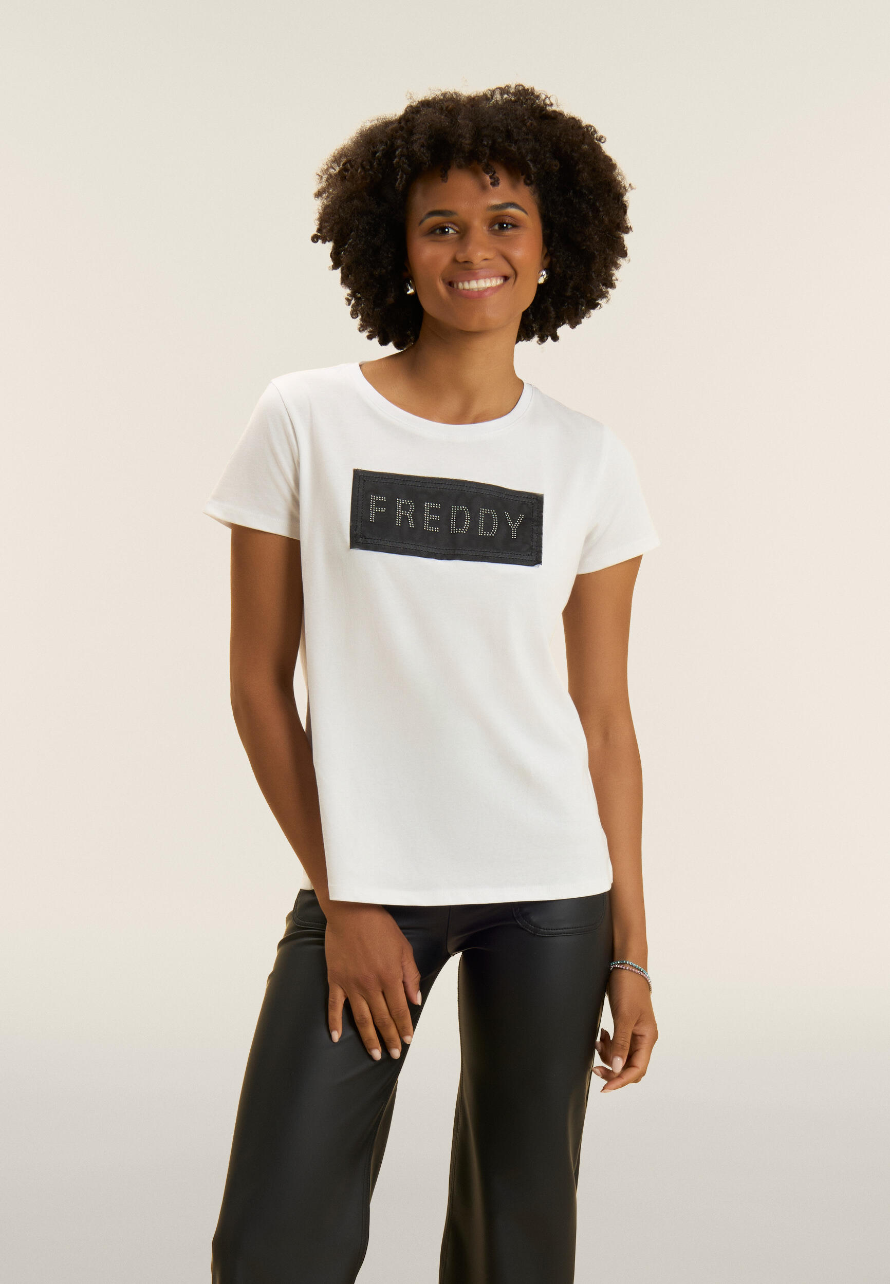 T-shirt avec paillettes et empiècement en mesh 2/4