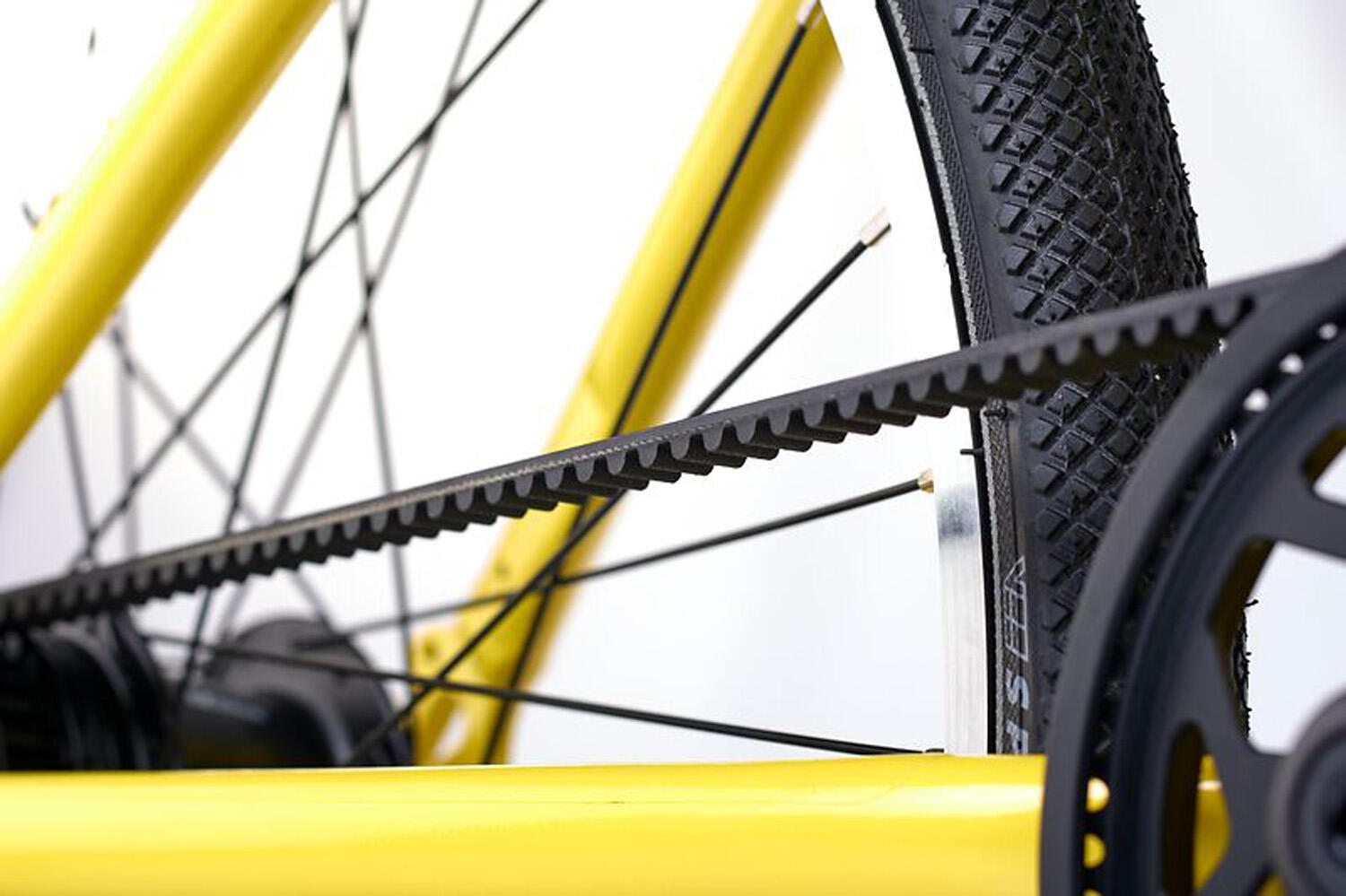 Velo  Fahrrad 24"  Grade 5 Belt 2/4