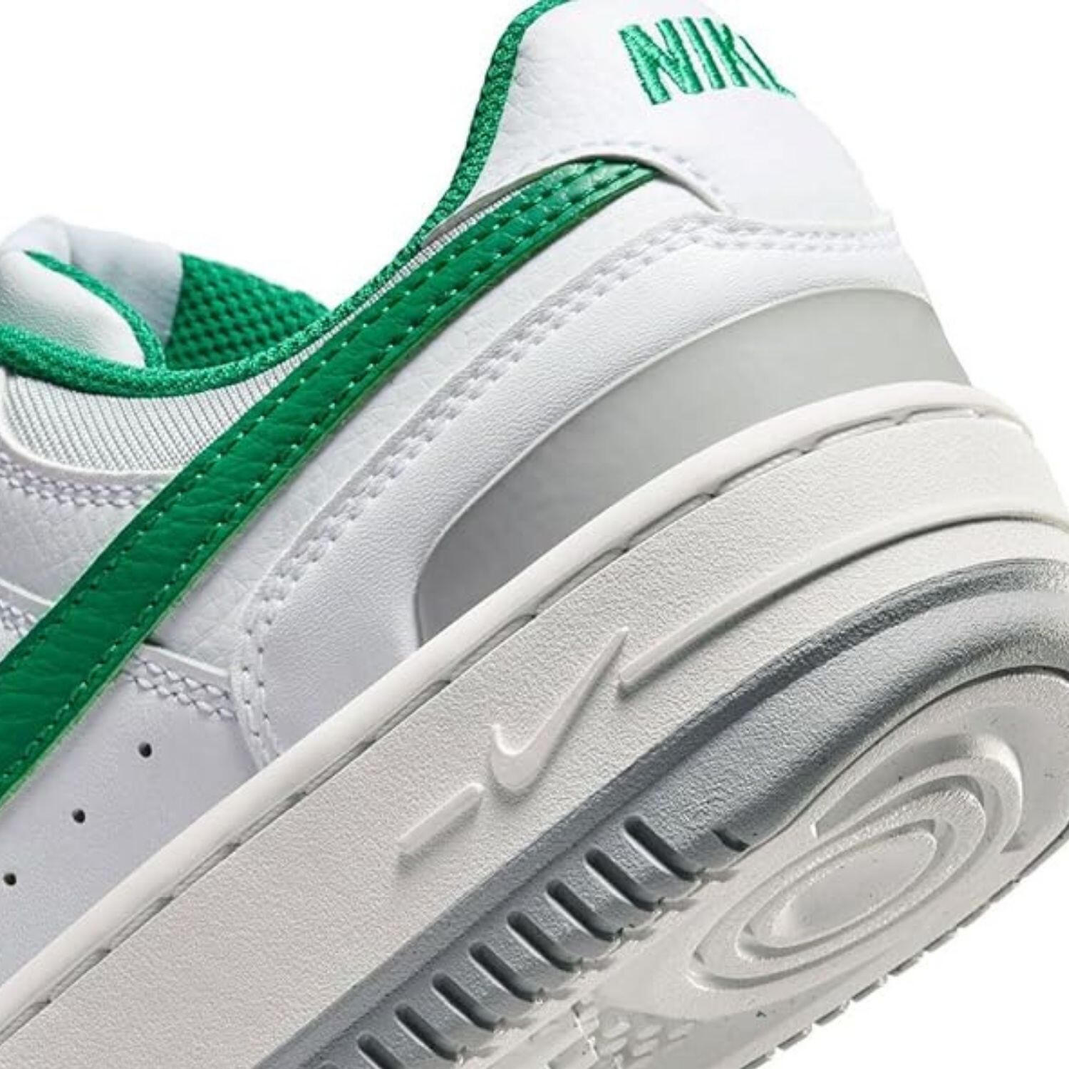 Chaussures de marche Nike Gamma Force pour femmes 6/7