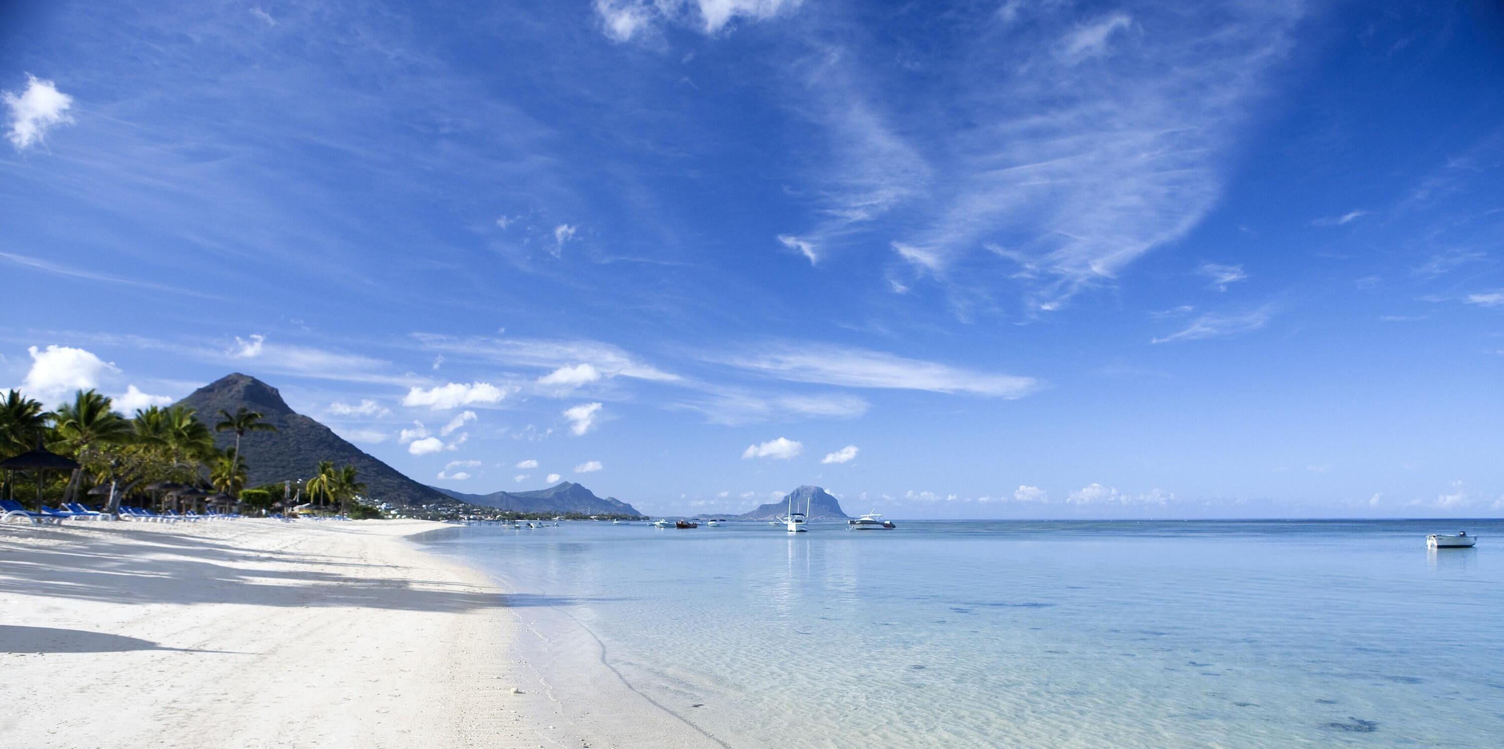 DECATHLON TRAVEL picture