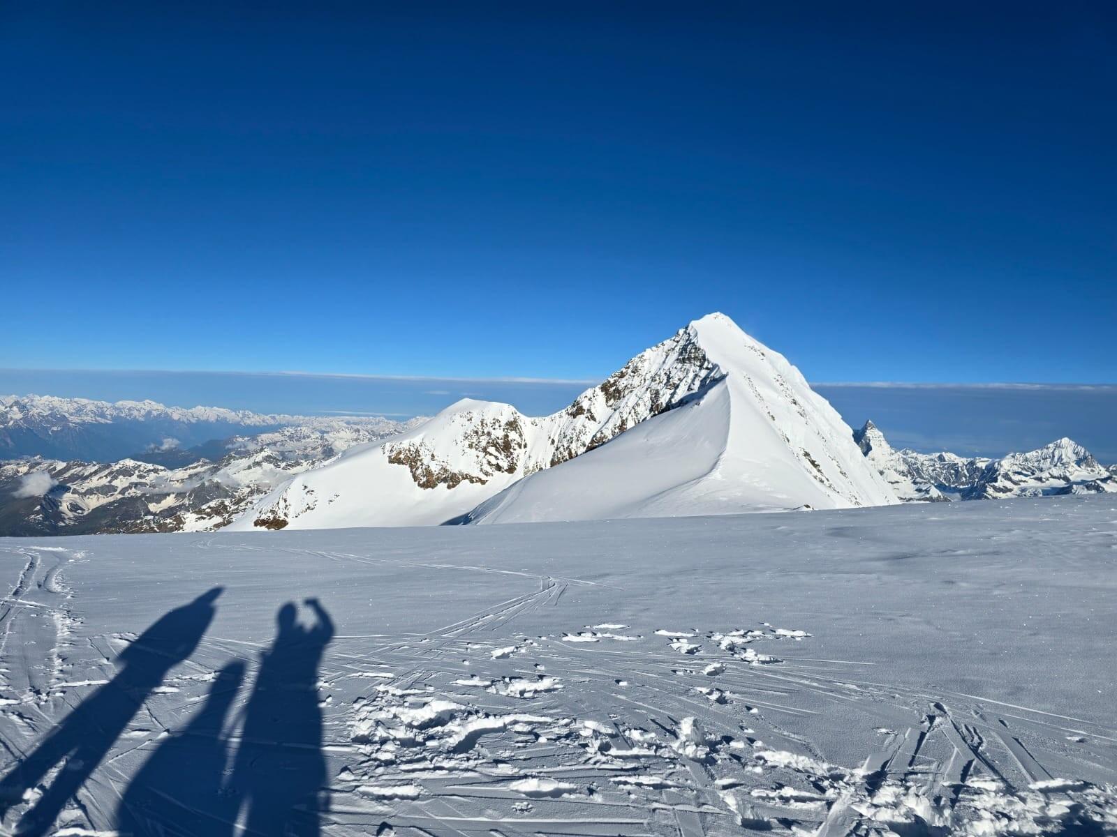 DECATHLON TRAVEL picture
