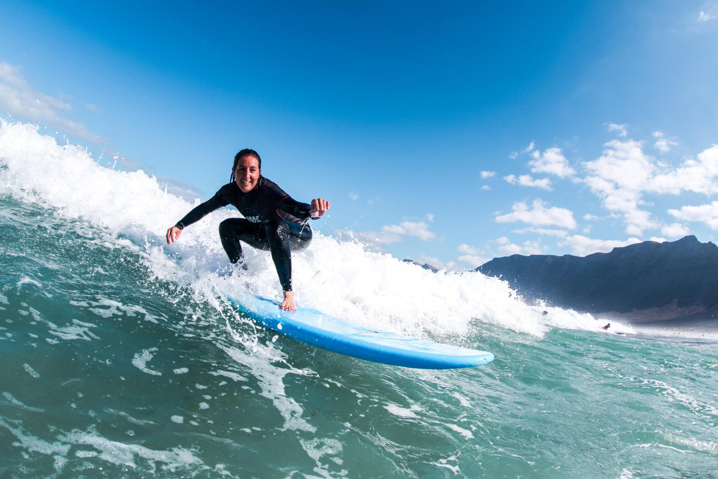 Leer surfen op Lanzarote op de golven van Famara 1/1