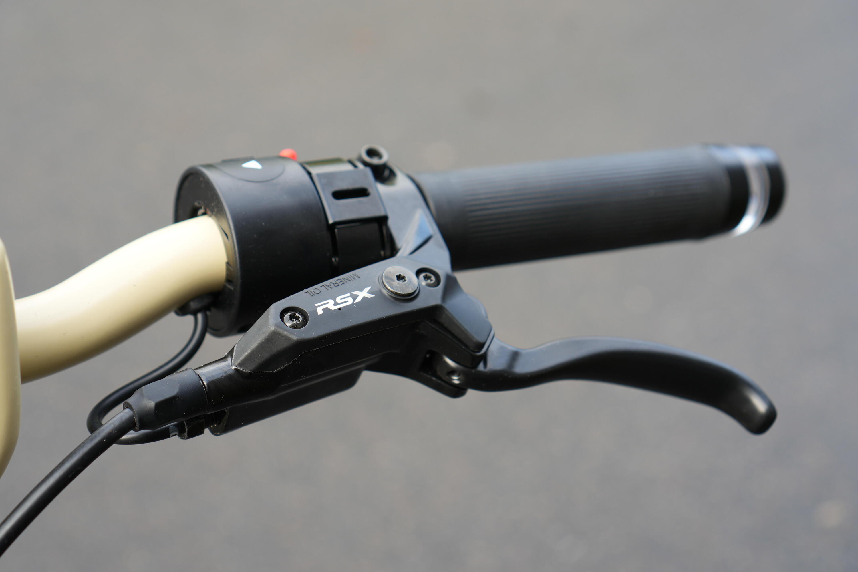 Trottinette électrique YEEP.ME DAKAR 110PRO 11'' 1800W 70km Freins Hydrauliques 4/7