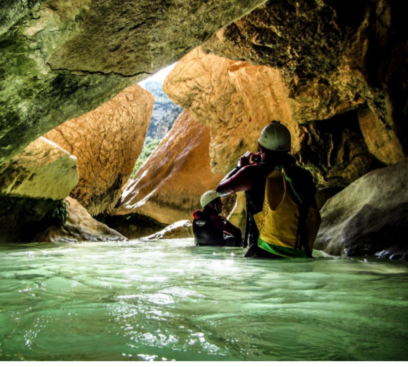 DECATHLON TRAVEL picture