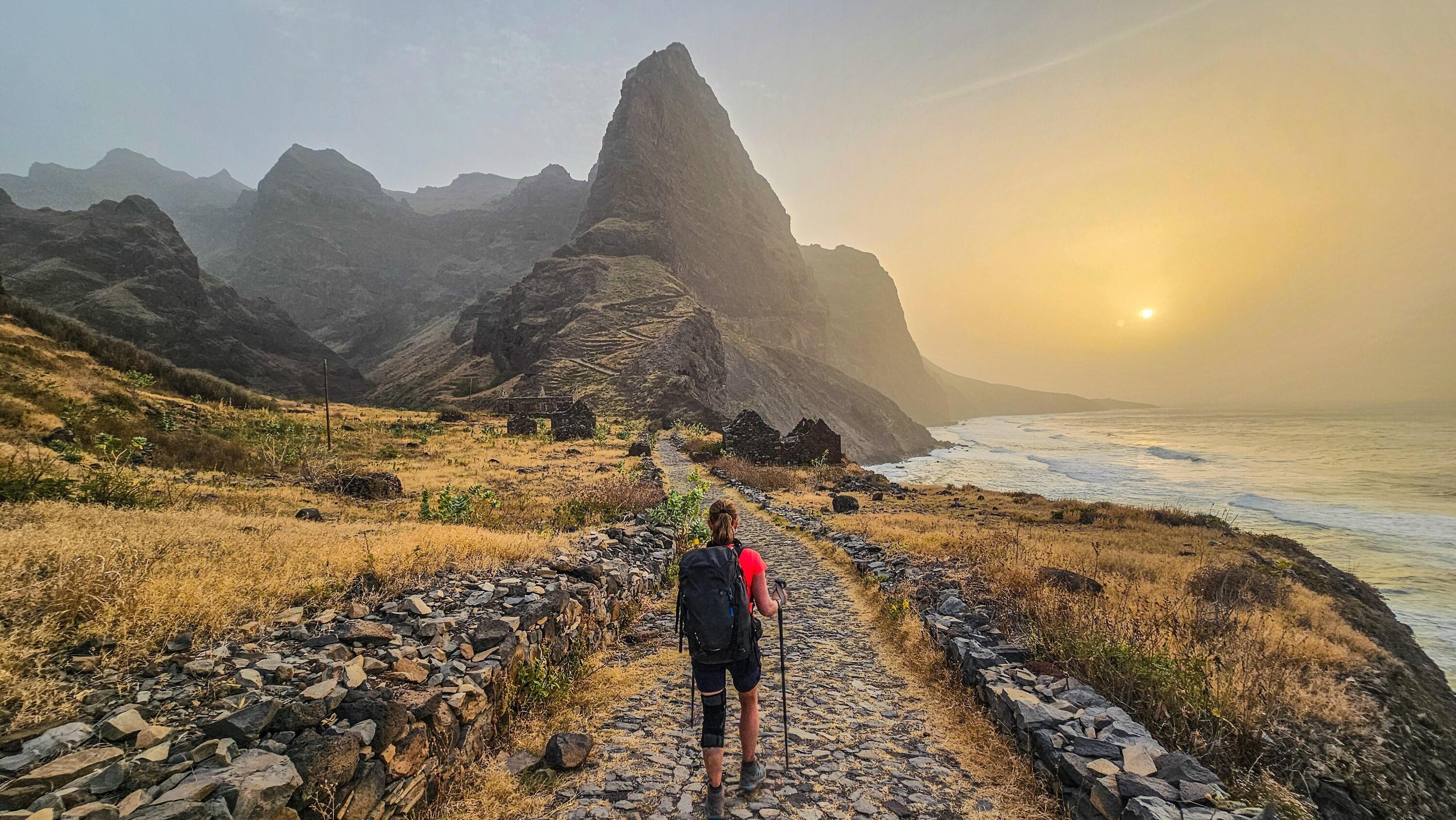 DECATHLON TRAVEL picture