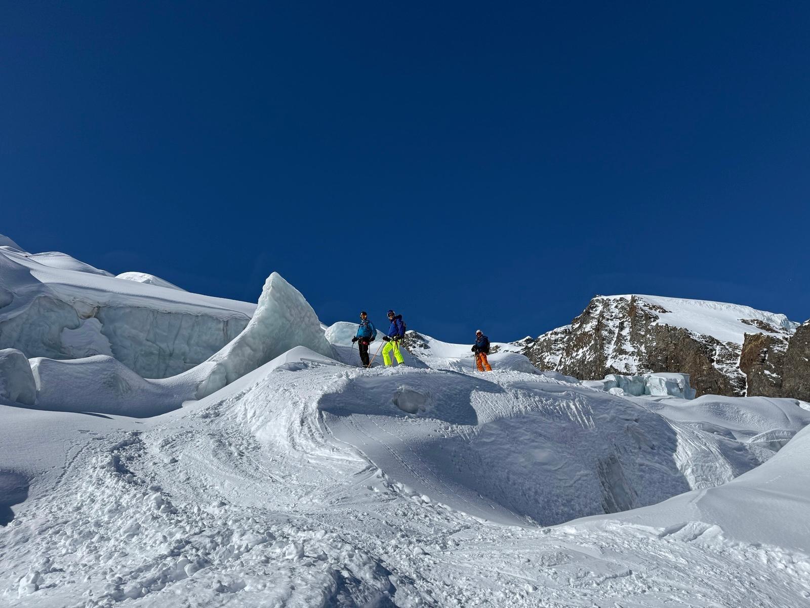 DECATHLON TRAVEL picture
