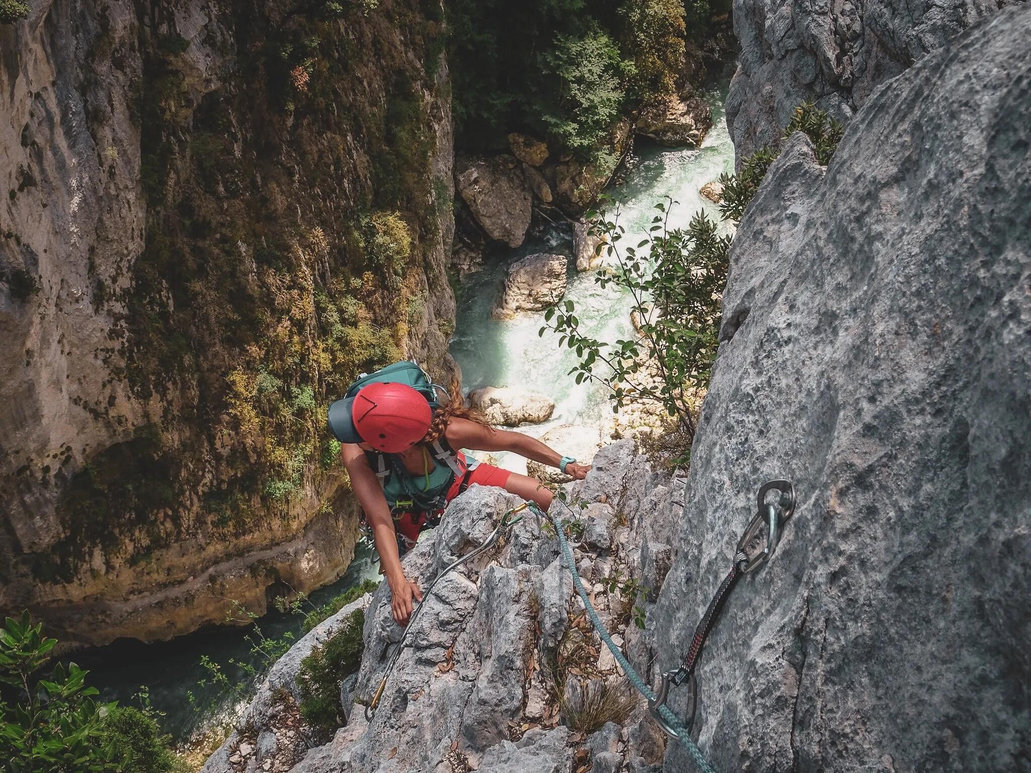 DECATHLON TRAVEL picture