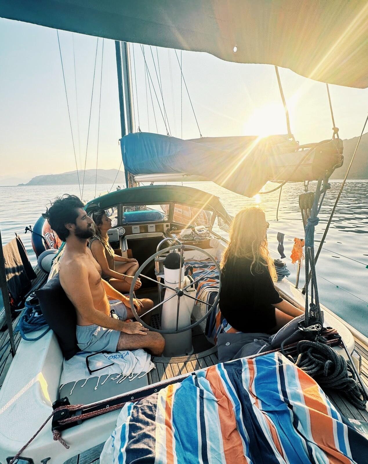 DECATHLON TRAVEL picture