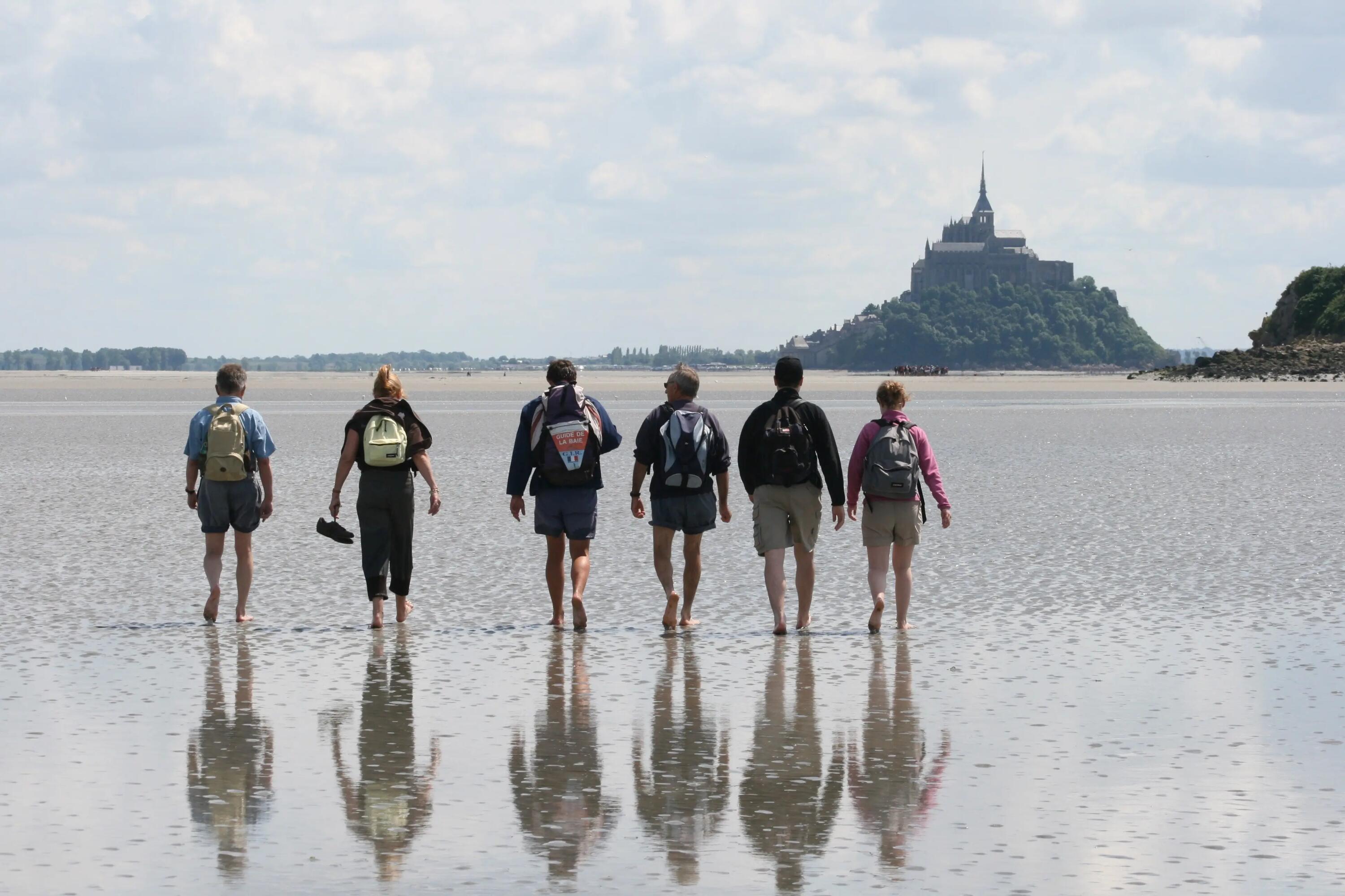 DECATHLON TRAVEL picture