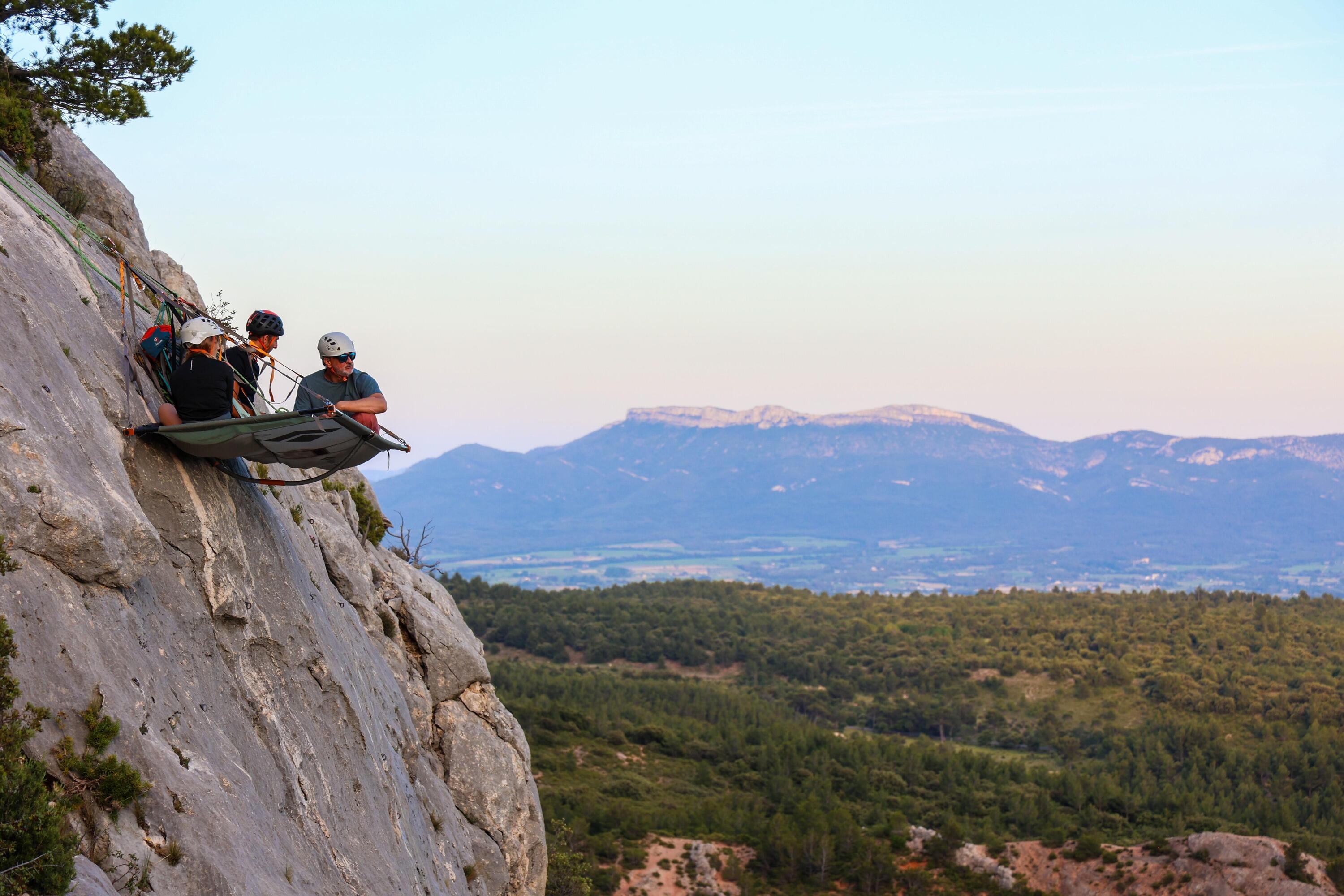 DECATHLON TRAVEL picture