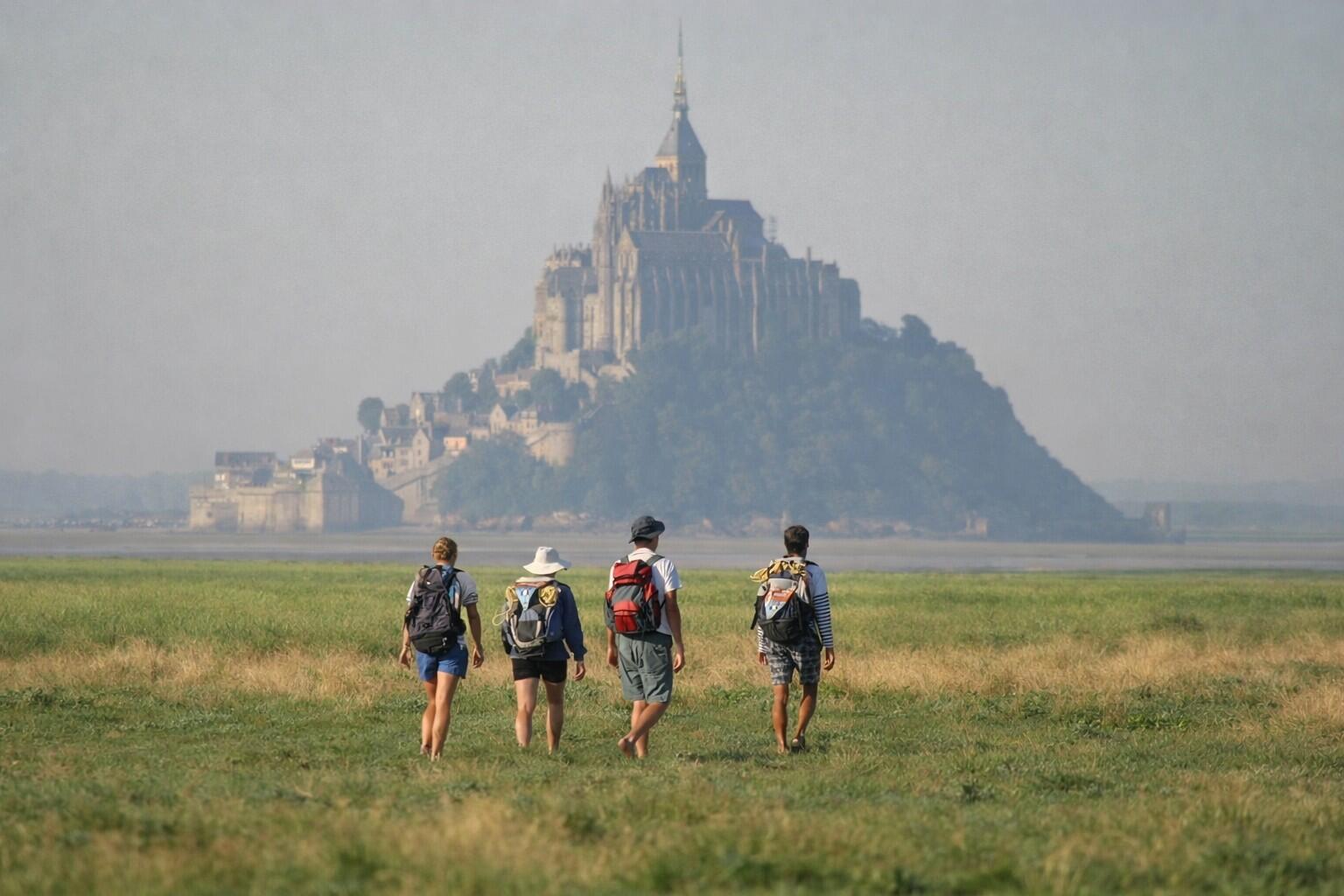 DECATHLON TRAVEL picture
