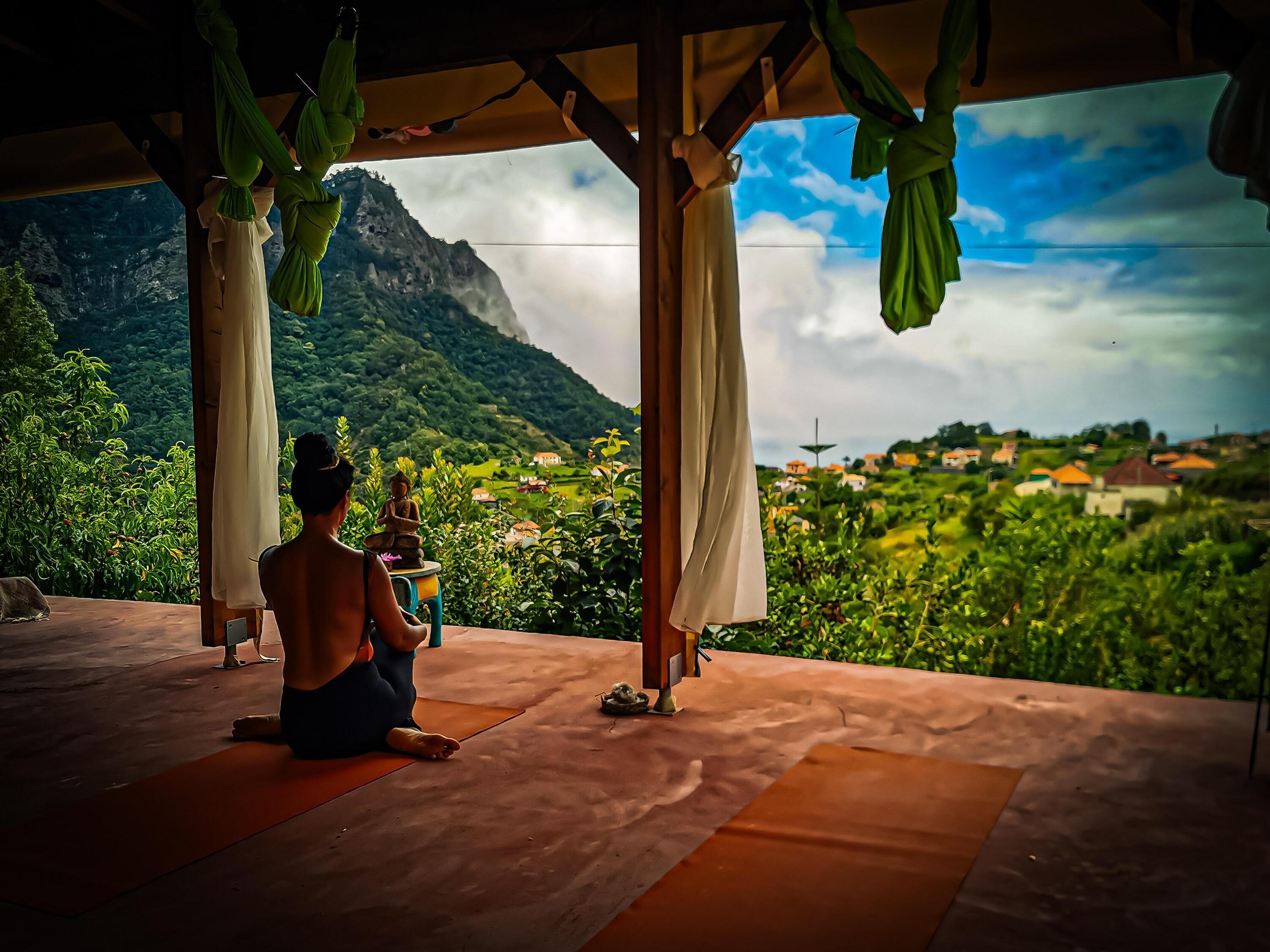 DECATHLON TRAVEL picture