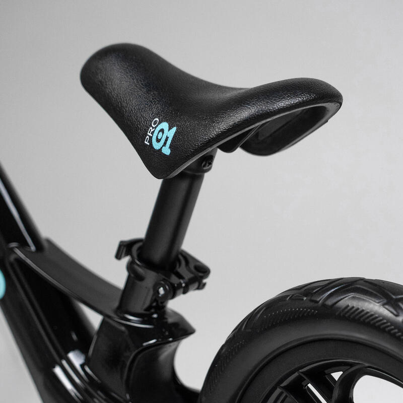 Bicicletă fără Pedale Magnesium Pro, negru-turcoaz