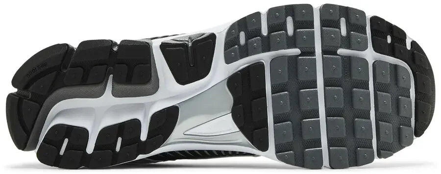Zoom Vomero 5 SE Dark Grey Black White 3/5