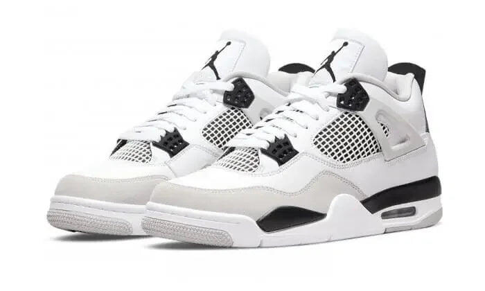Air Jordan 4 Military Black 2/4