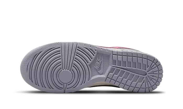 Nike Dunk Low Indigo Haze (Women's) 3/4